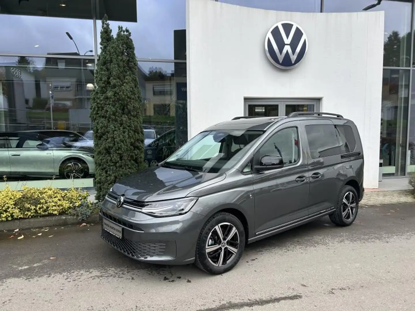 Volkswagen Caddy Dark Label Gris - 2