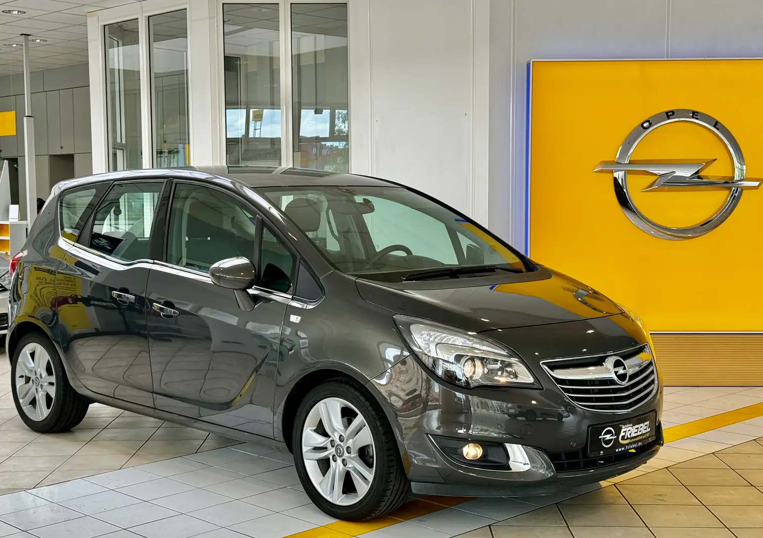 Opel Meriva Innovation/37TKM/Sitzh/Lenkradhz/Klimaaut/2xParkp. Grijs - 1
