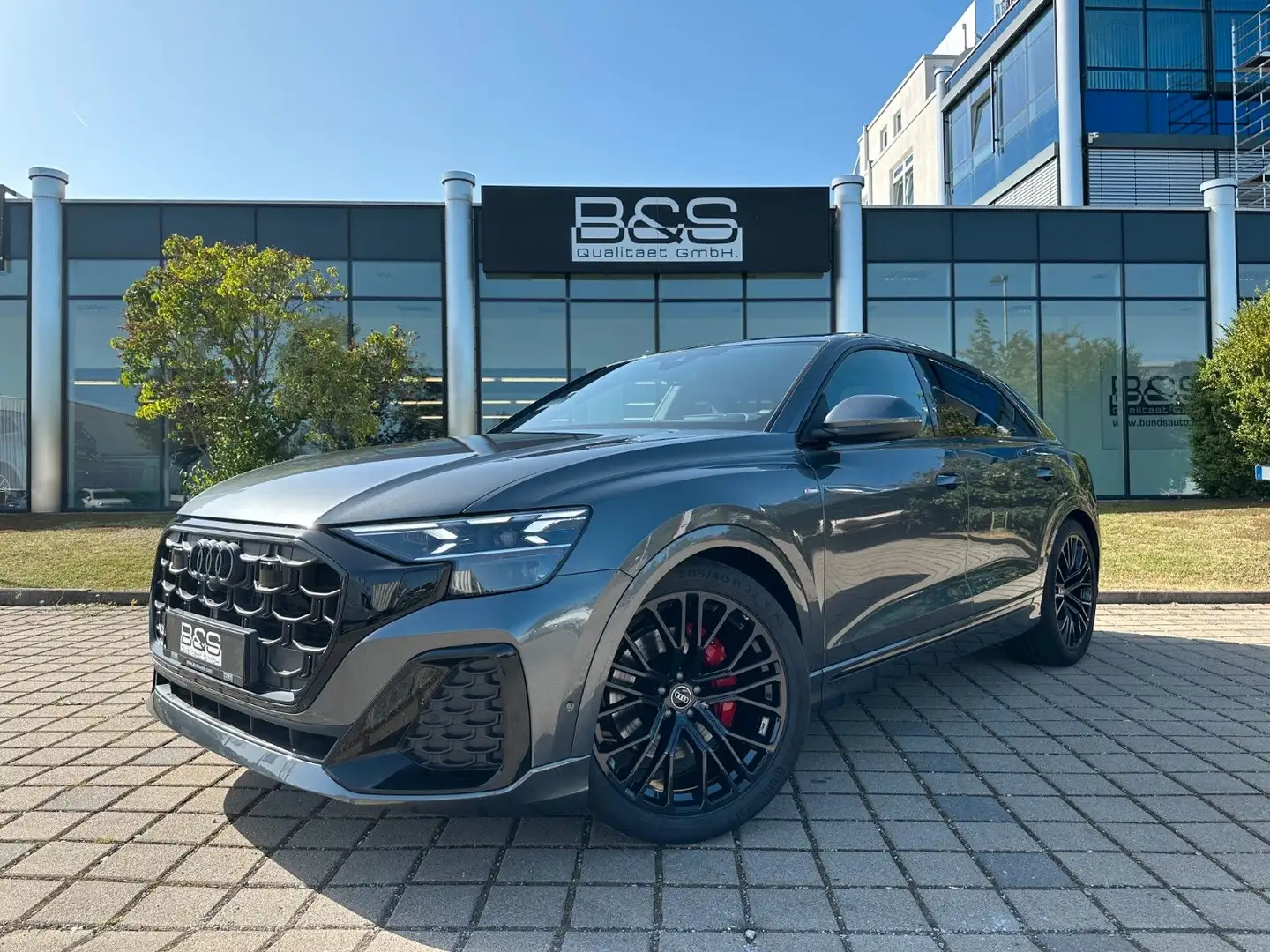 Audi Q8 50 TDI quattro ACC,HUD,PANO,B&O,LUFT,AHK,22" Grijs - 1