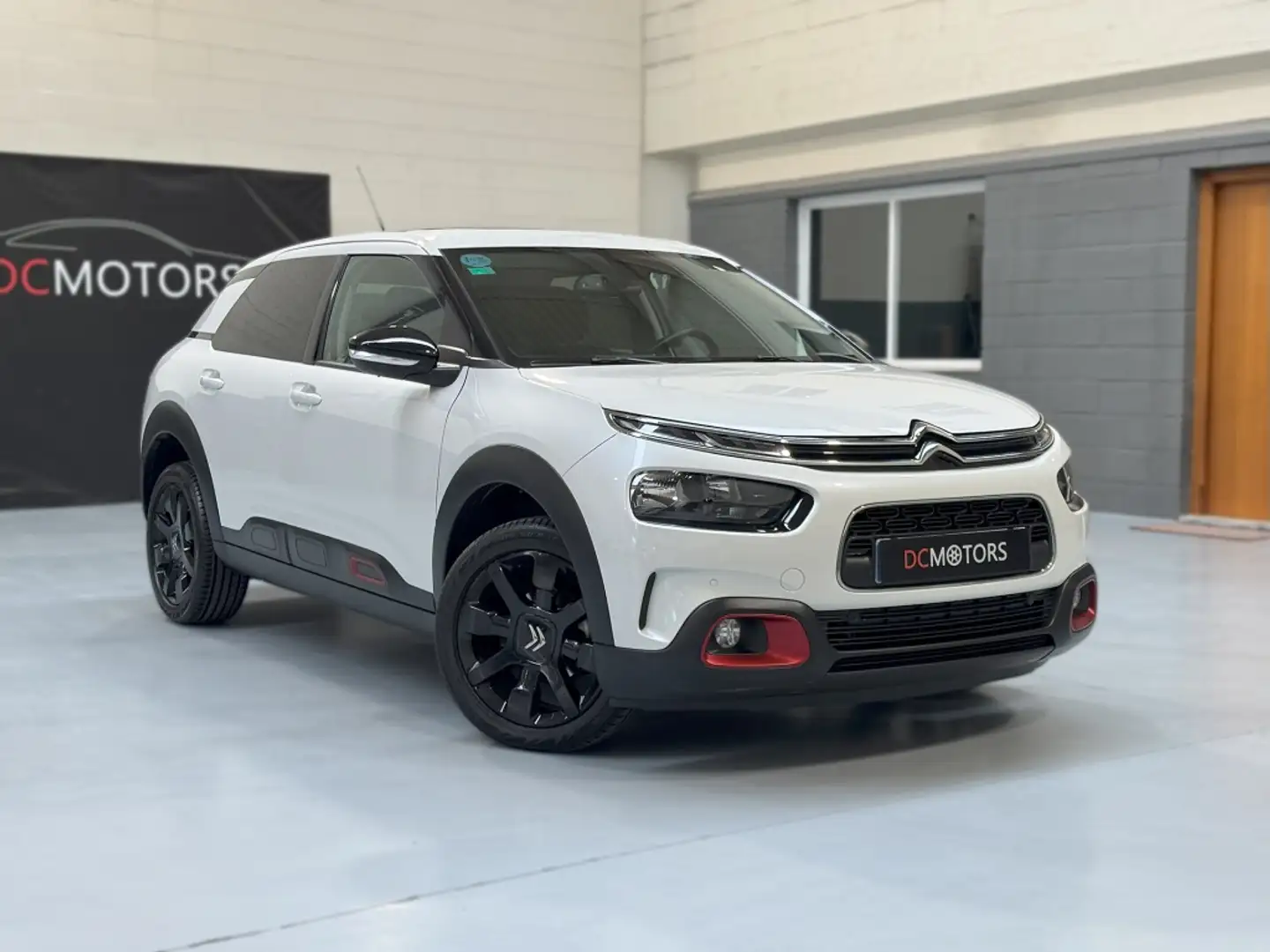 Citroen C4 Cactus 1.2 PureTech S&S Shine 110 Weiß - 2