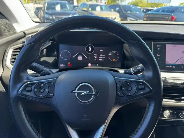 Opel Grandland view 10
