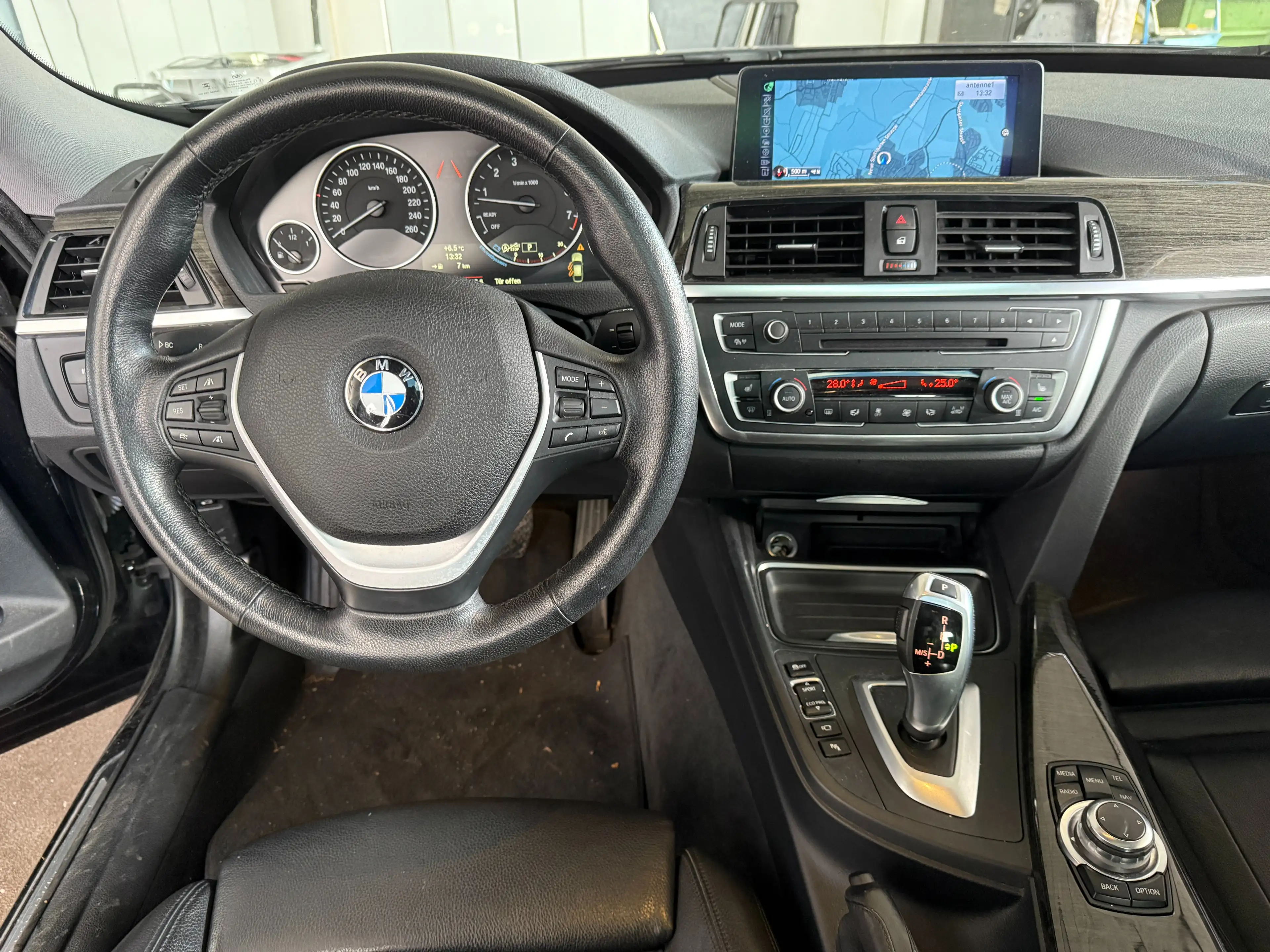 BMW 328 328i GT*H&K*Memory*Pano*Headup*AHK*8G*Leder — photo 3