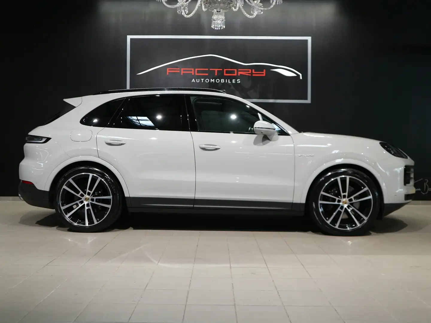 Porsche Cayenne (9YA) 3.0 V6 470CH E-HYBRID - 2
