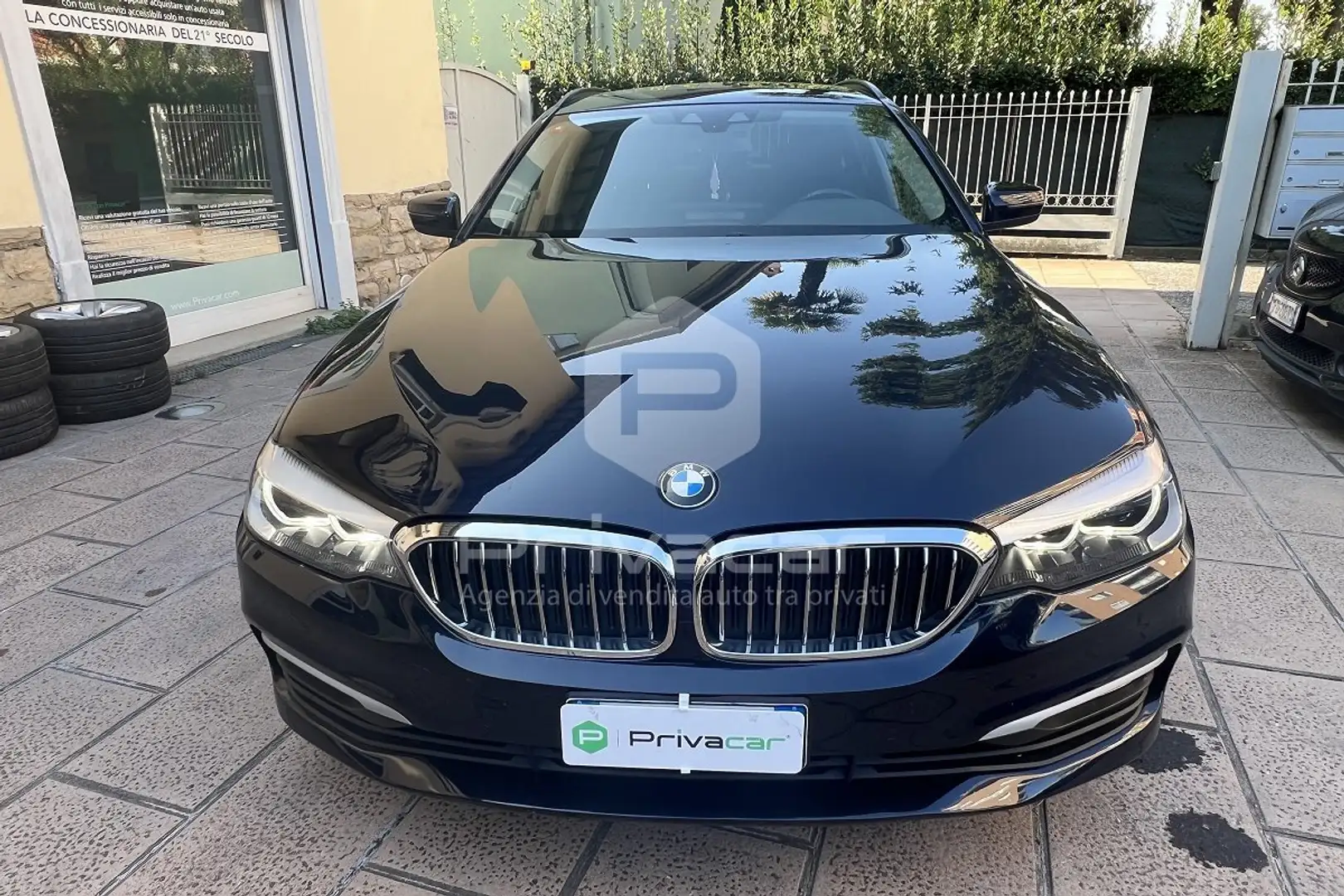 BMW 530 530d 249CV Touring Business Чорний - 2