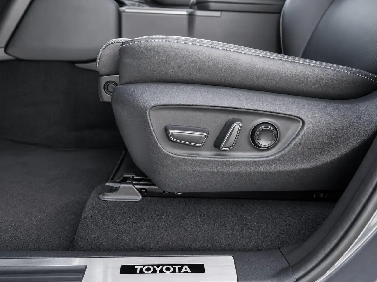 Toyota Land Cruiser снимка Toyota Land Cruiser