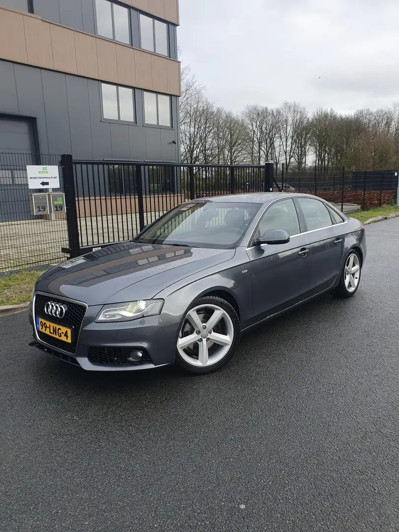 Audi A4 1.8 TFSI S edition Grijs - 1