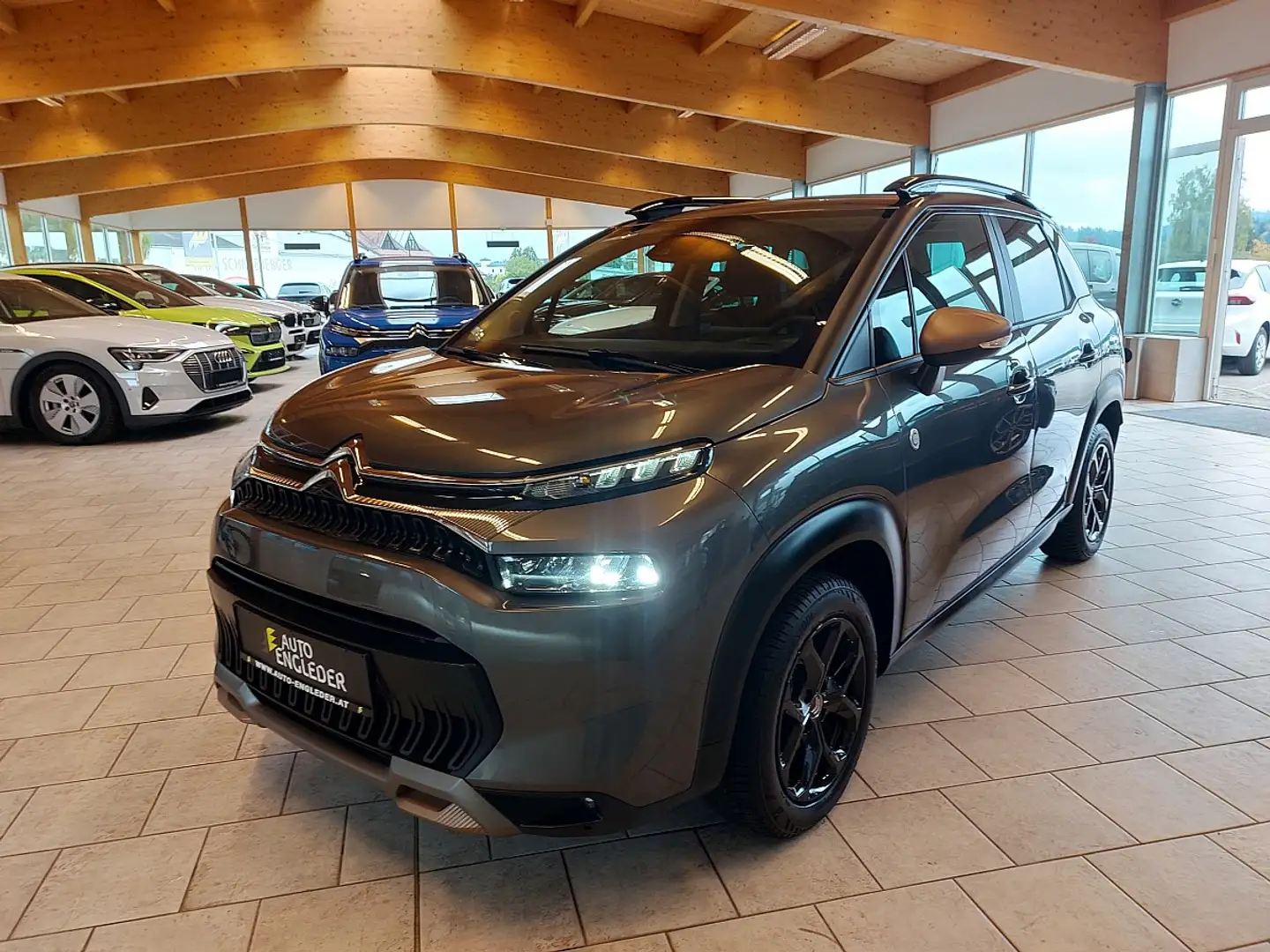 Citroen C3 Aircross PureTech130 S&S EAT6 Shine Grau - 2