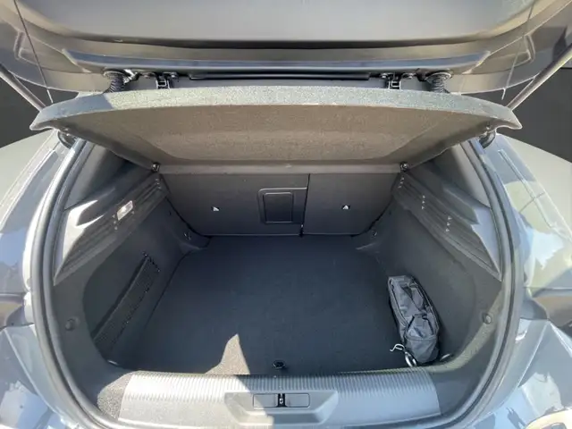 Peugeot 308 view 7