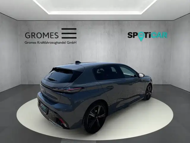 Peugeot 308 view 3