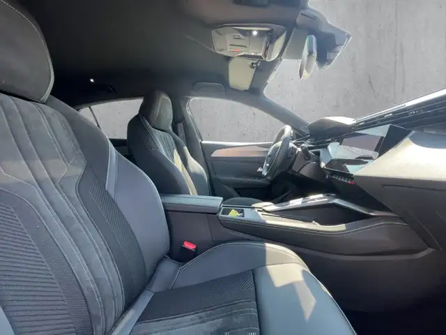 Peugeot 308 view 13