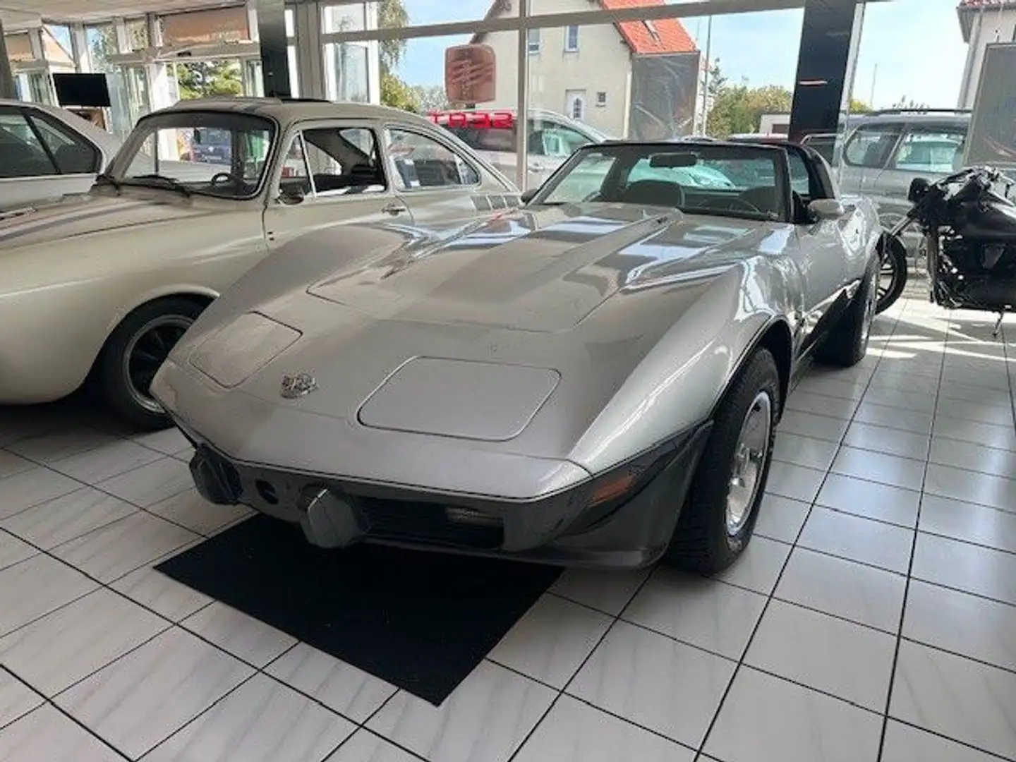 Corvette C3 Chevrolet Corvette C3 Silver Anniversary Edition Argintiu - 1