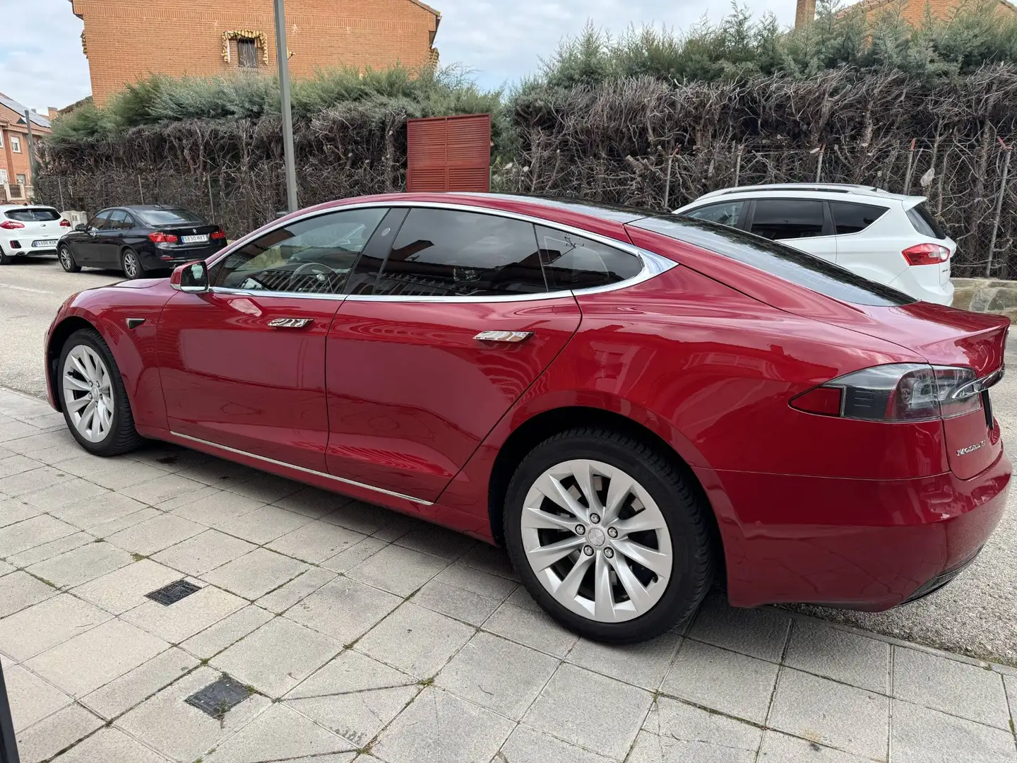 Tesla Model S Model S 90D Rojo - 2