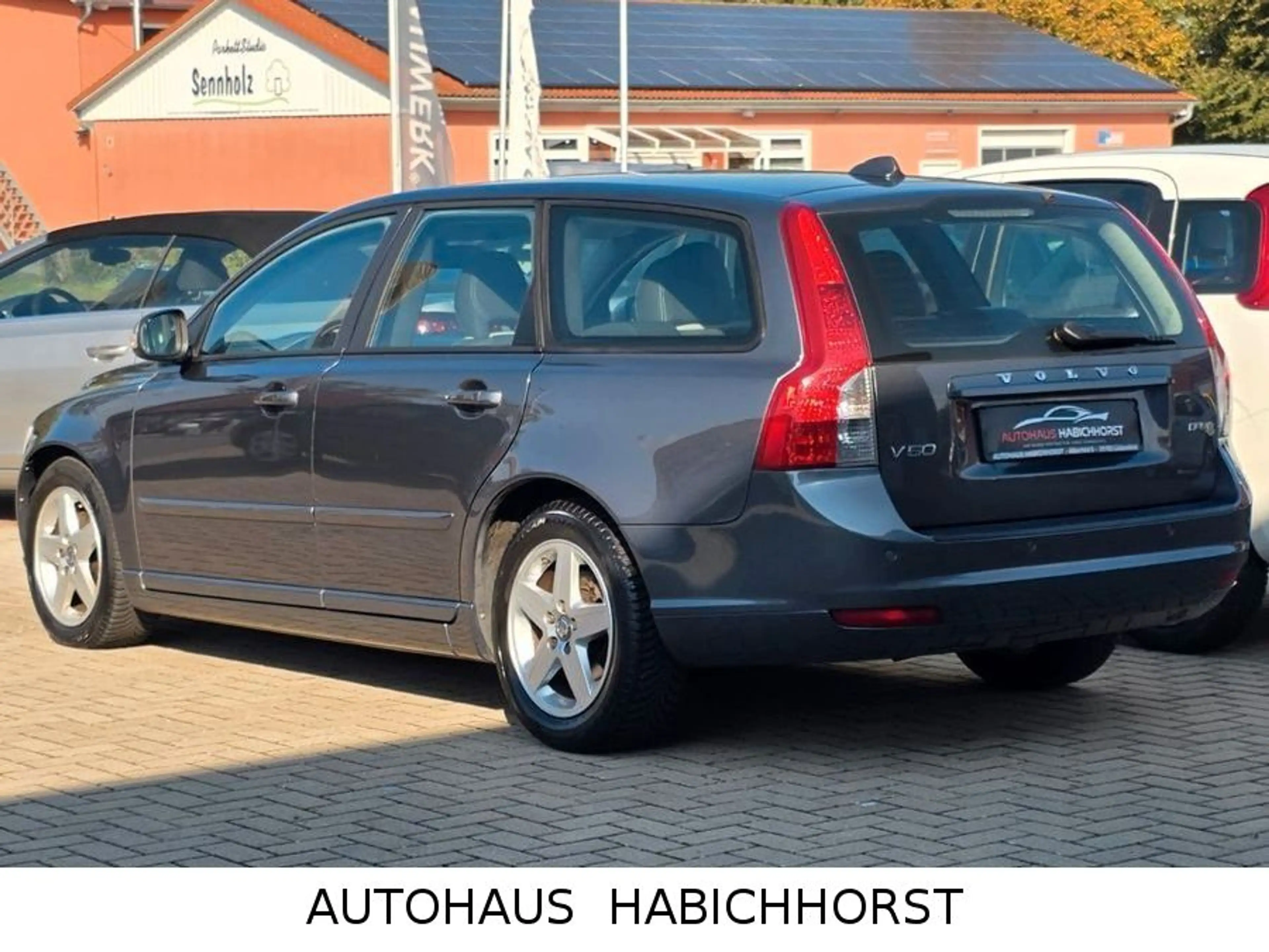 Volvo V50 Kombi 1.6 D Edition R- Design /Vollleder — photo 10
