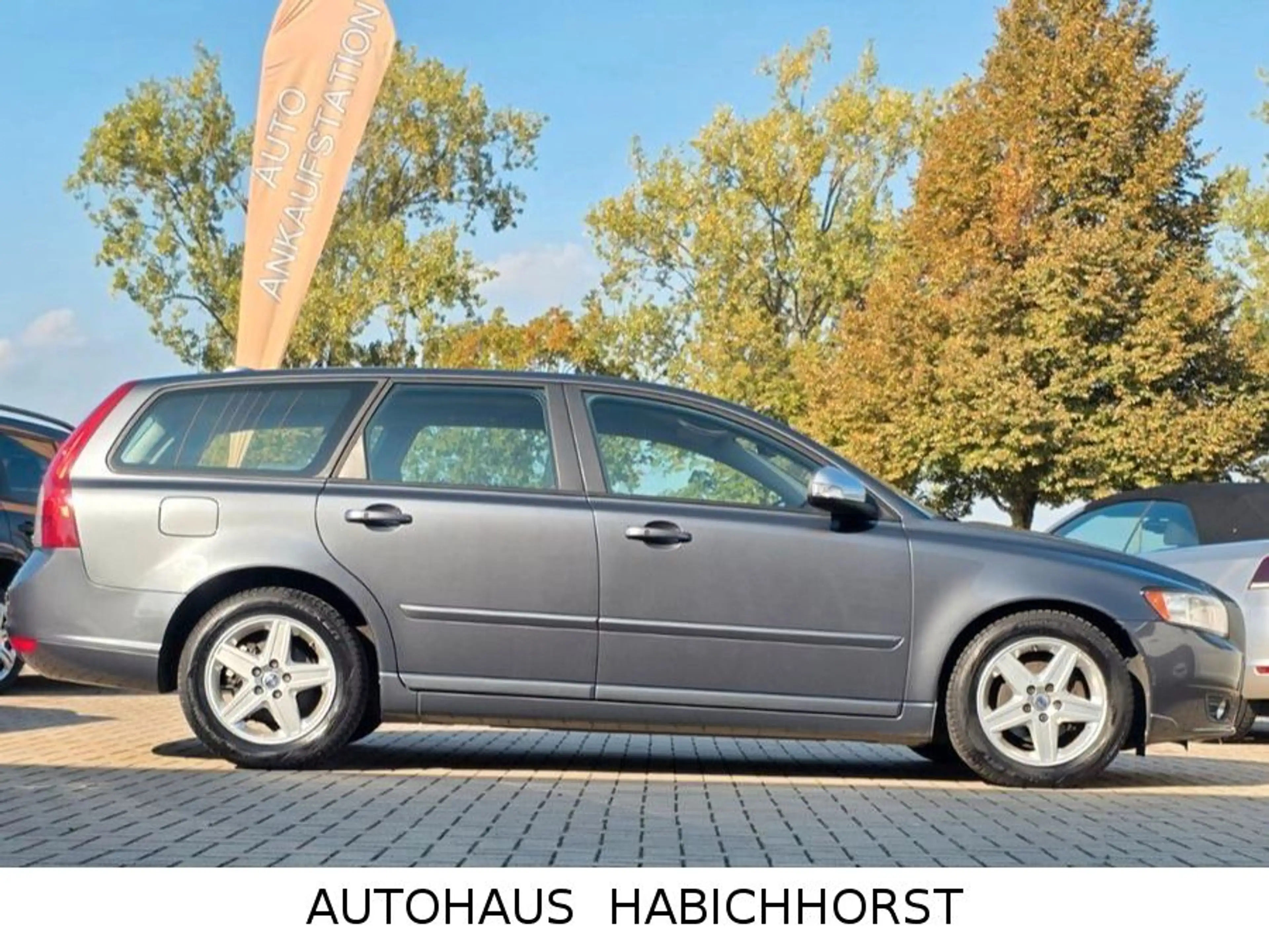 Volvo V50 Kombi 1.6 D Edition R- Design /Vollleder — photo 6
