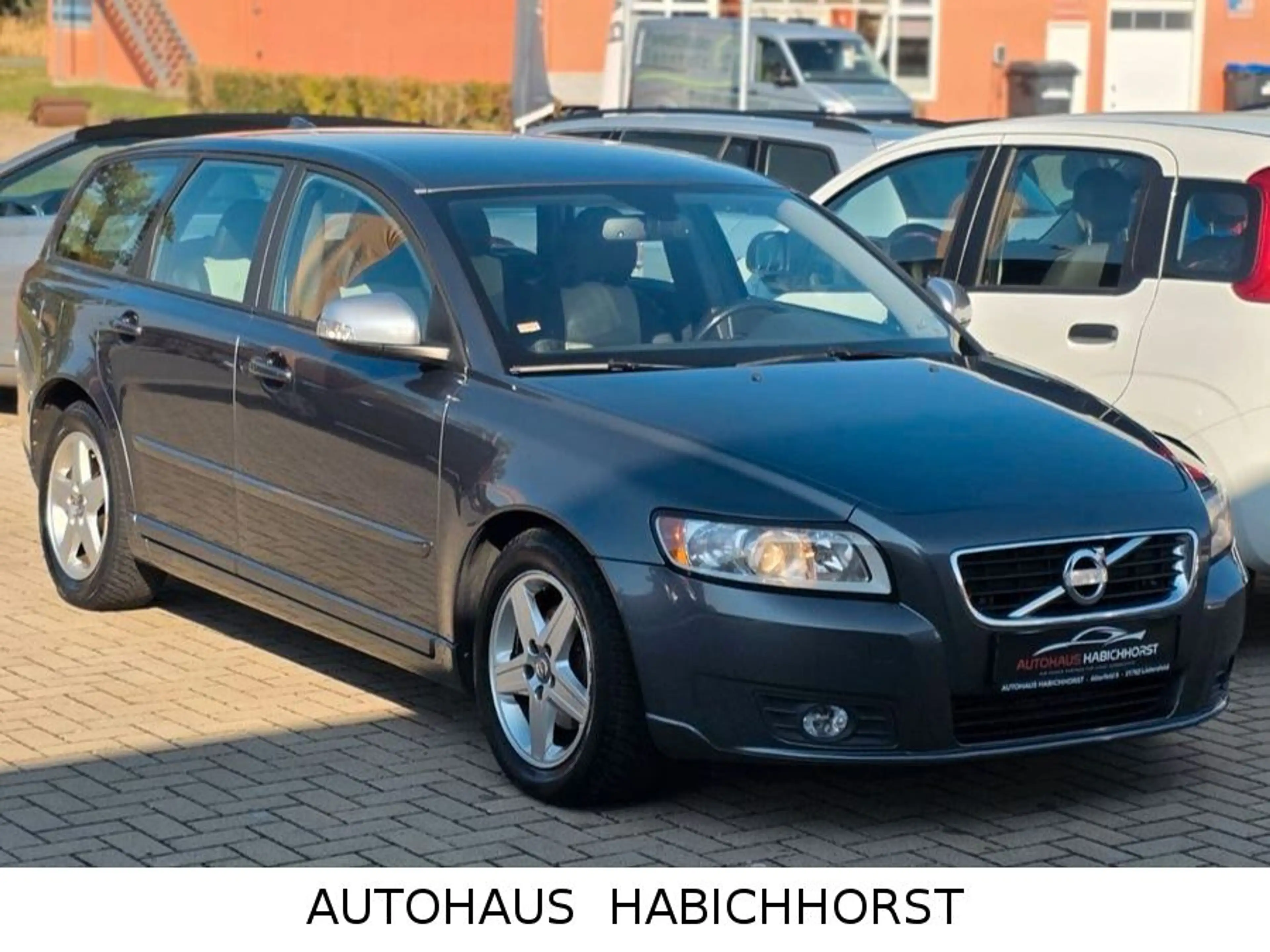 Volvo V50 Kombi 1.6 D Edition R- Design /Vollleder — photo 8