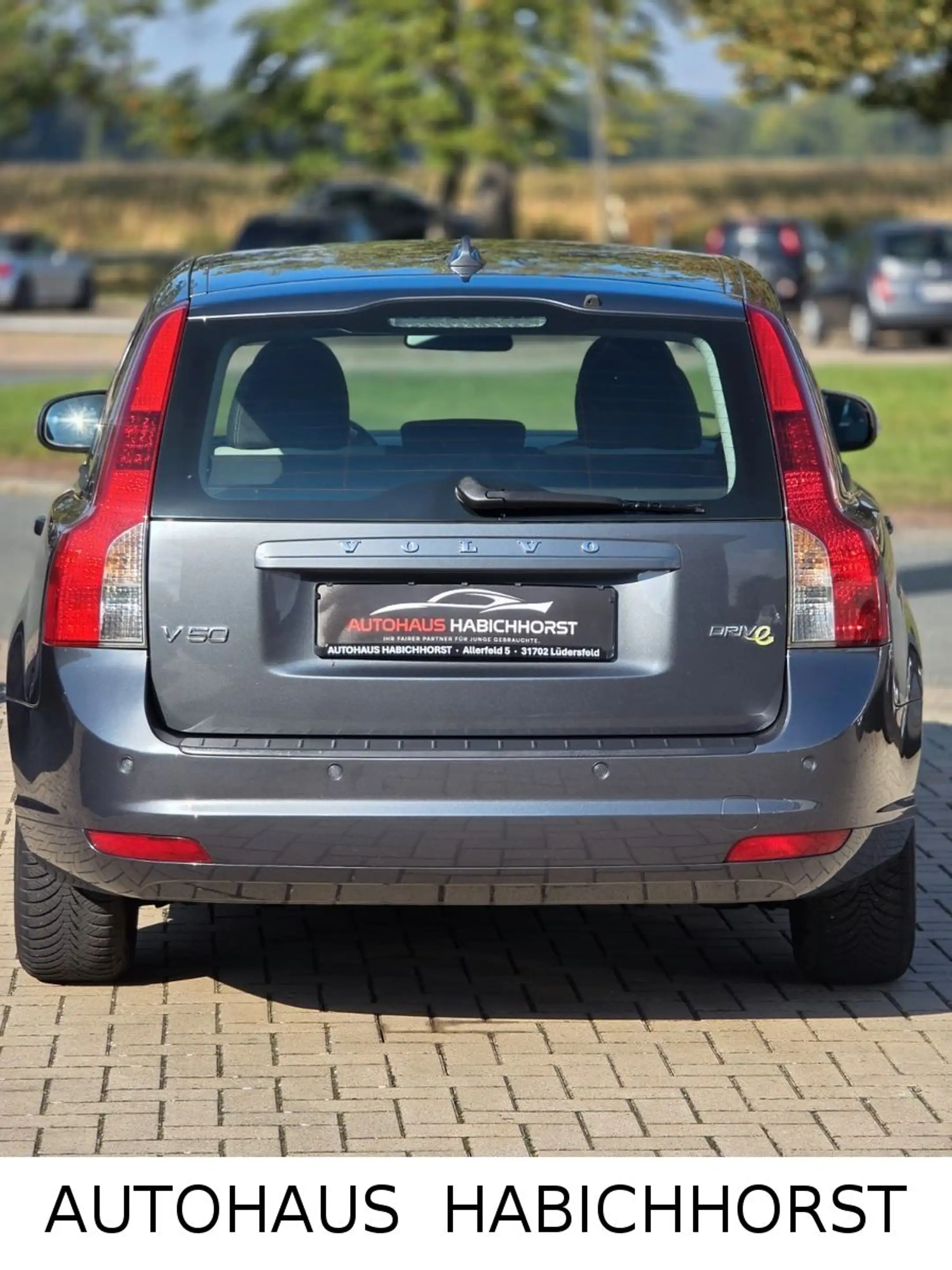 Volvo V50 Kombi 1.6 D Edition R- Design /Vollleder — photo 11