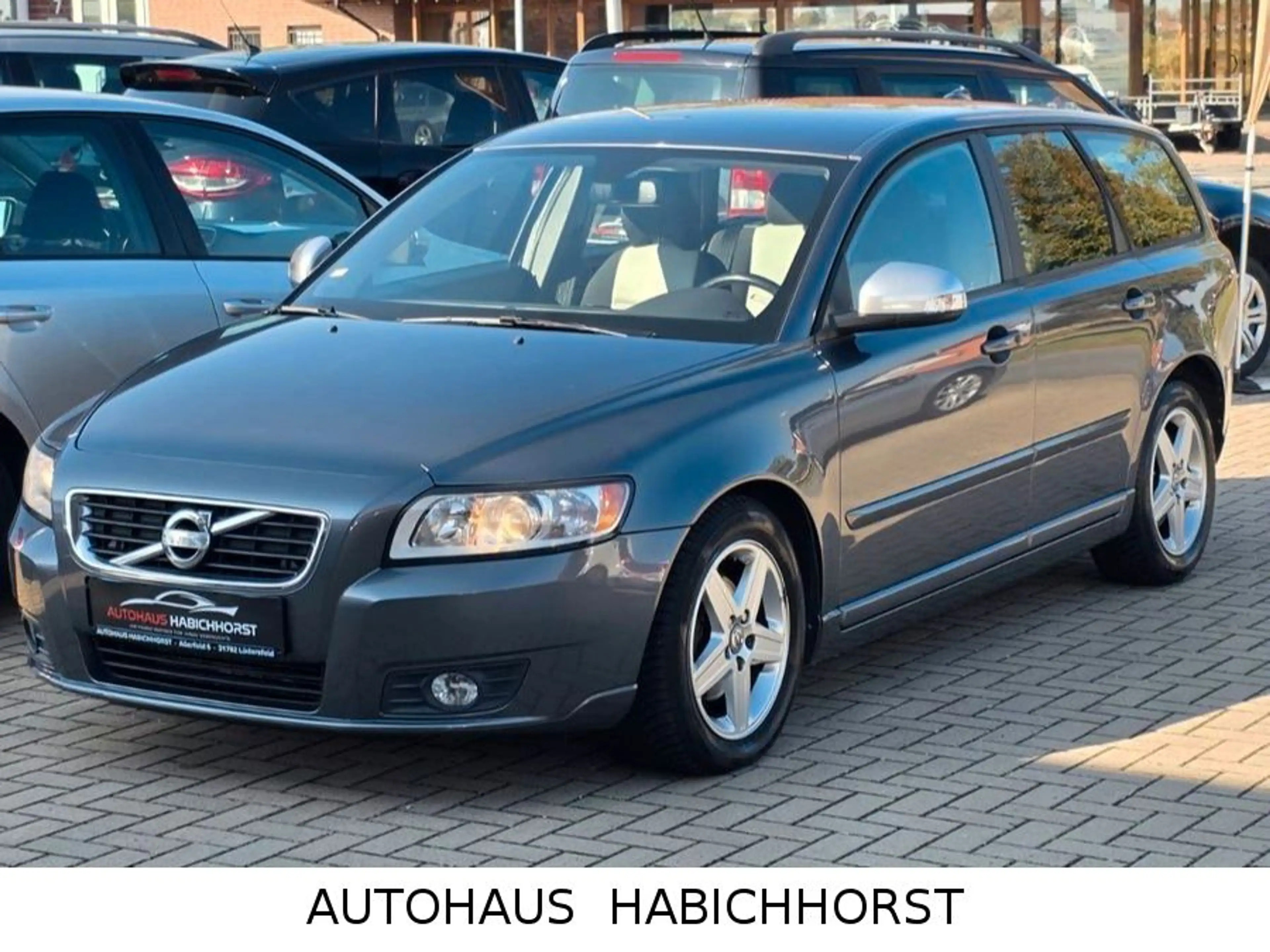 Volvo V50 Kombi 1.6 D Edition R- Design /Vollleder — photo 2