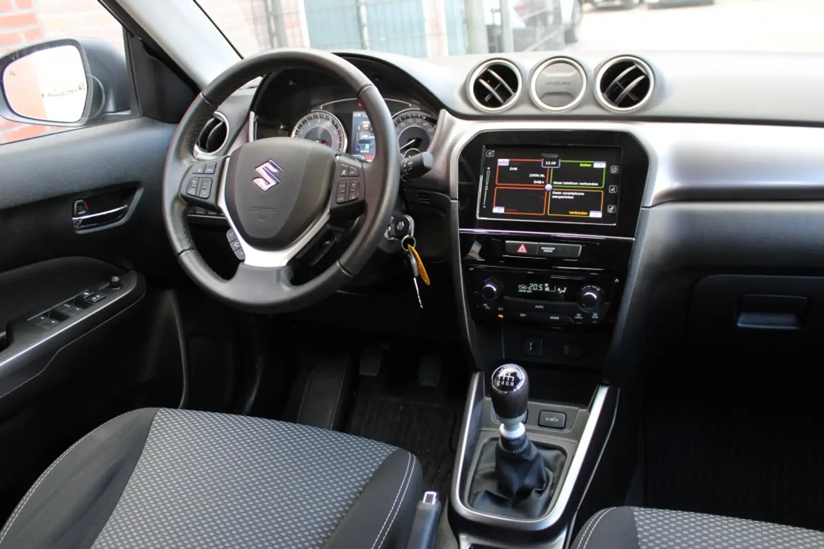 Suzuki Vitara 1.4 Boosterjet Select SmartHybrid | 6 Jaar garanti Grijs - 2
