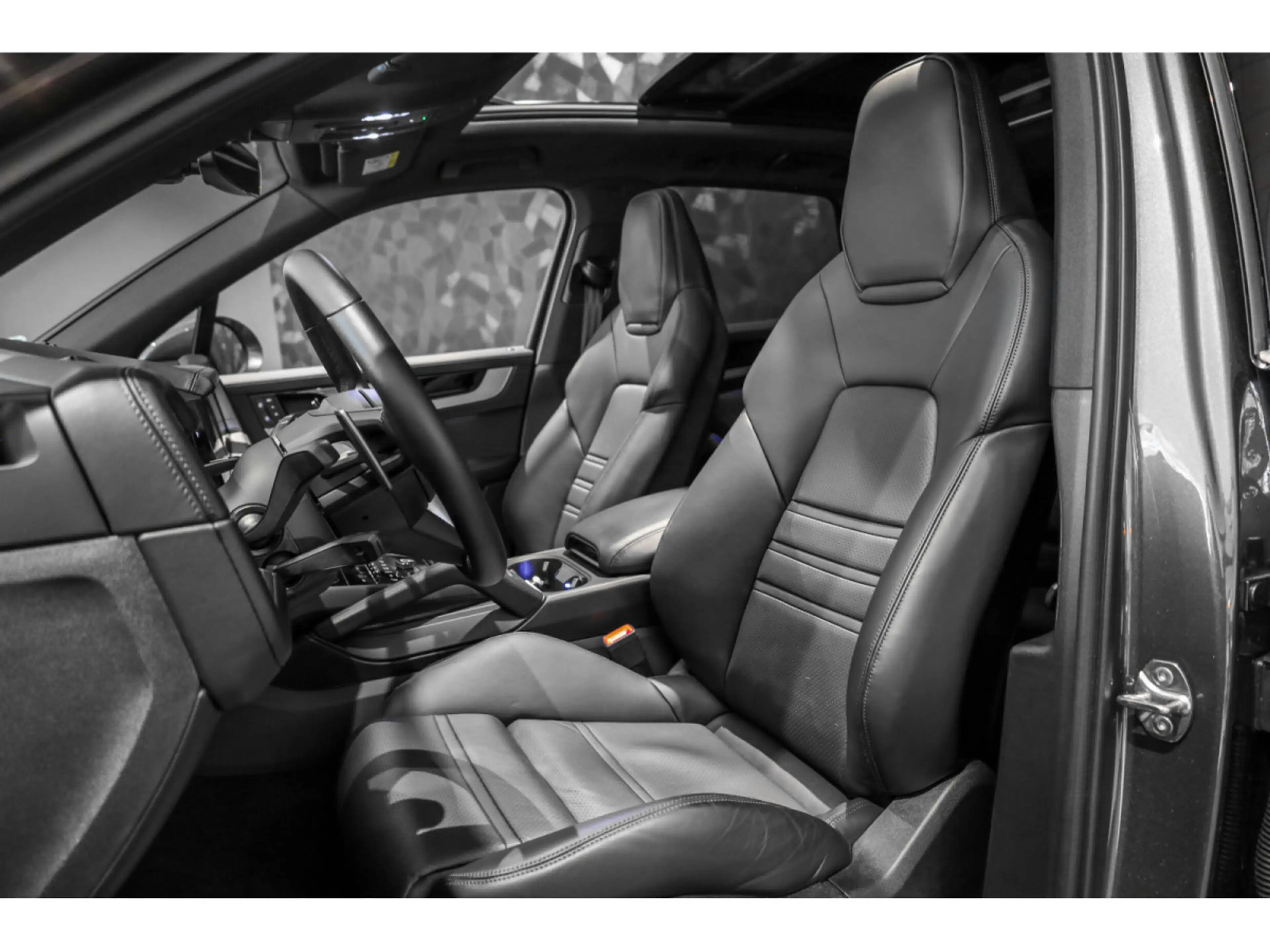 Porsche Cayenne S E-HYBRID — photo 10