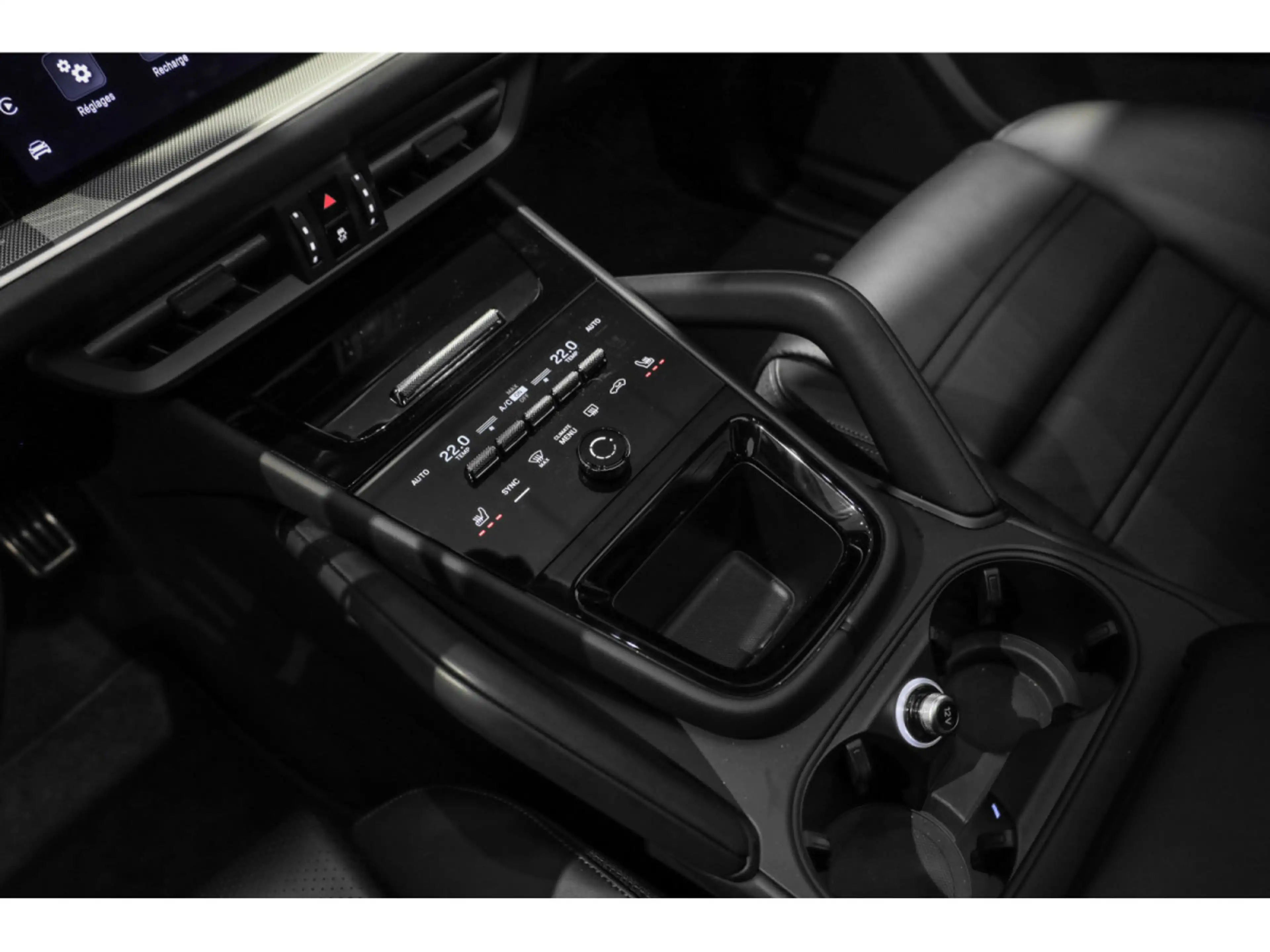 Porsche Cayenne S E-HYBRID — photo 12