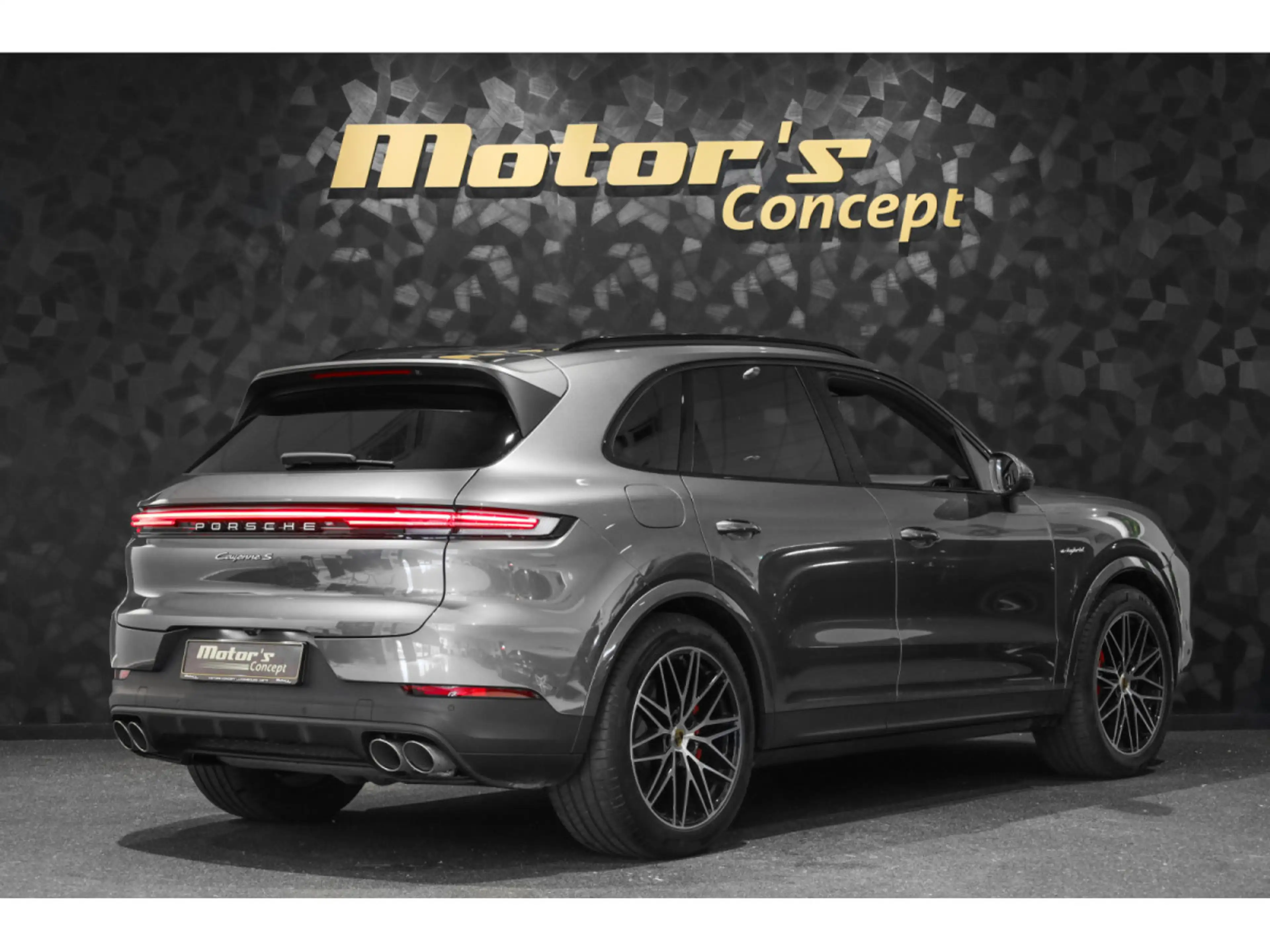 Porsche Cayenne S E-HYBRID — photo 3