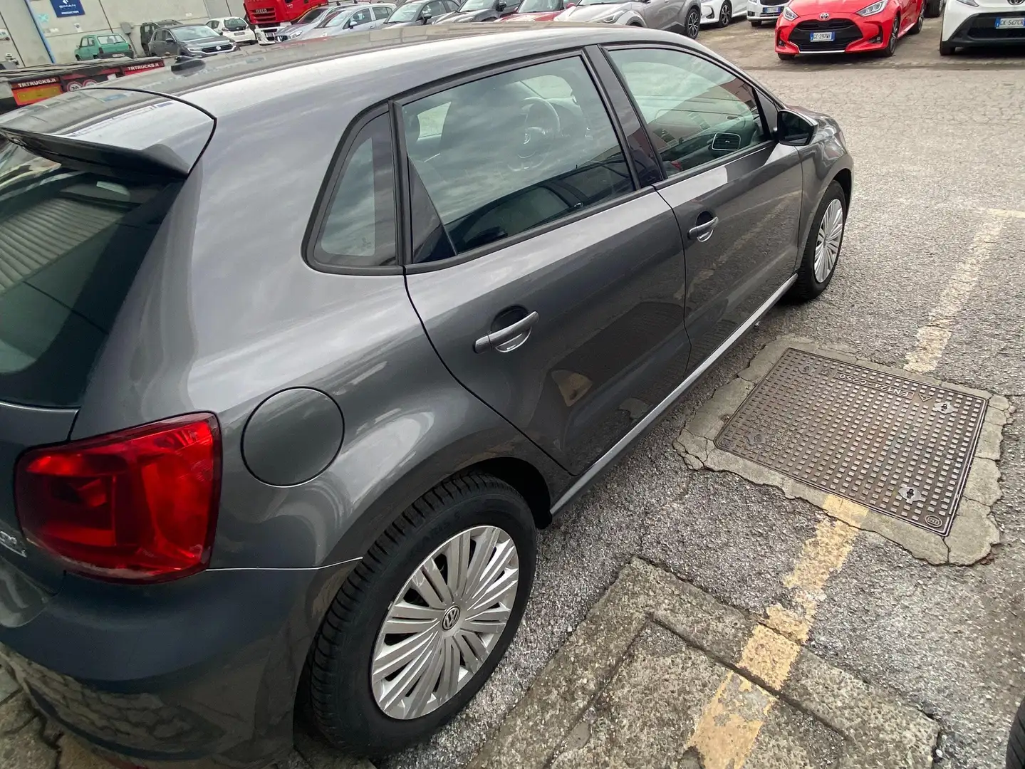 Volkswagen Polo Polo V 2014 5p 1.4 tdi bm Highline 90cv Gris - 2