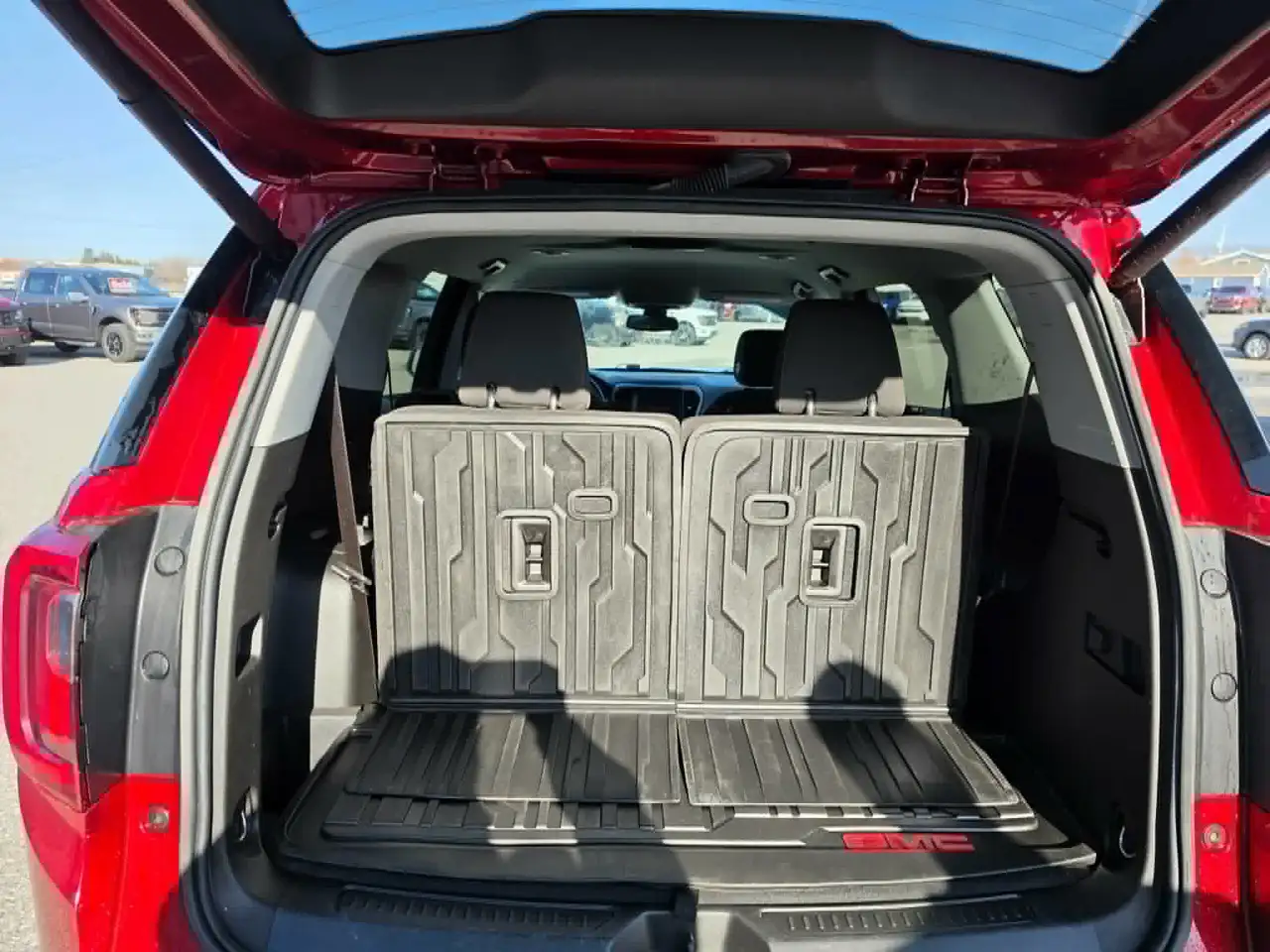 GMC Acadia снимка GMC Acadia
