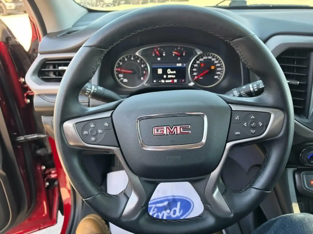 GMC Acadia снимка GMC Acadia