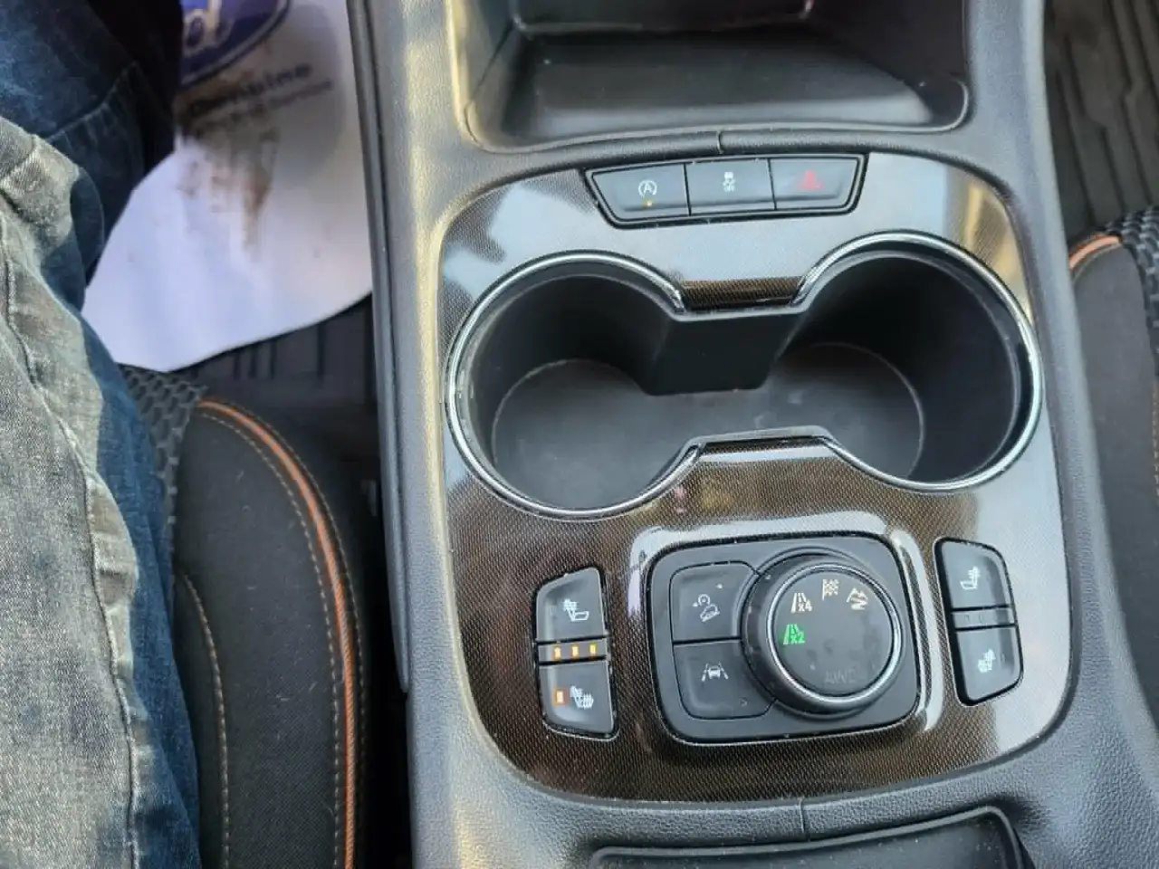 GMC Acadia снимка GMC Acadia
