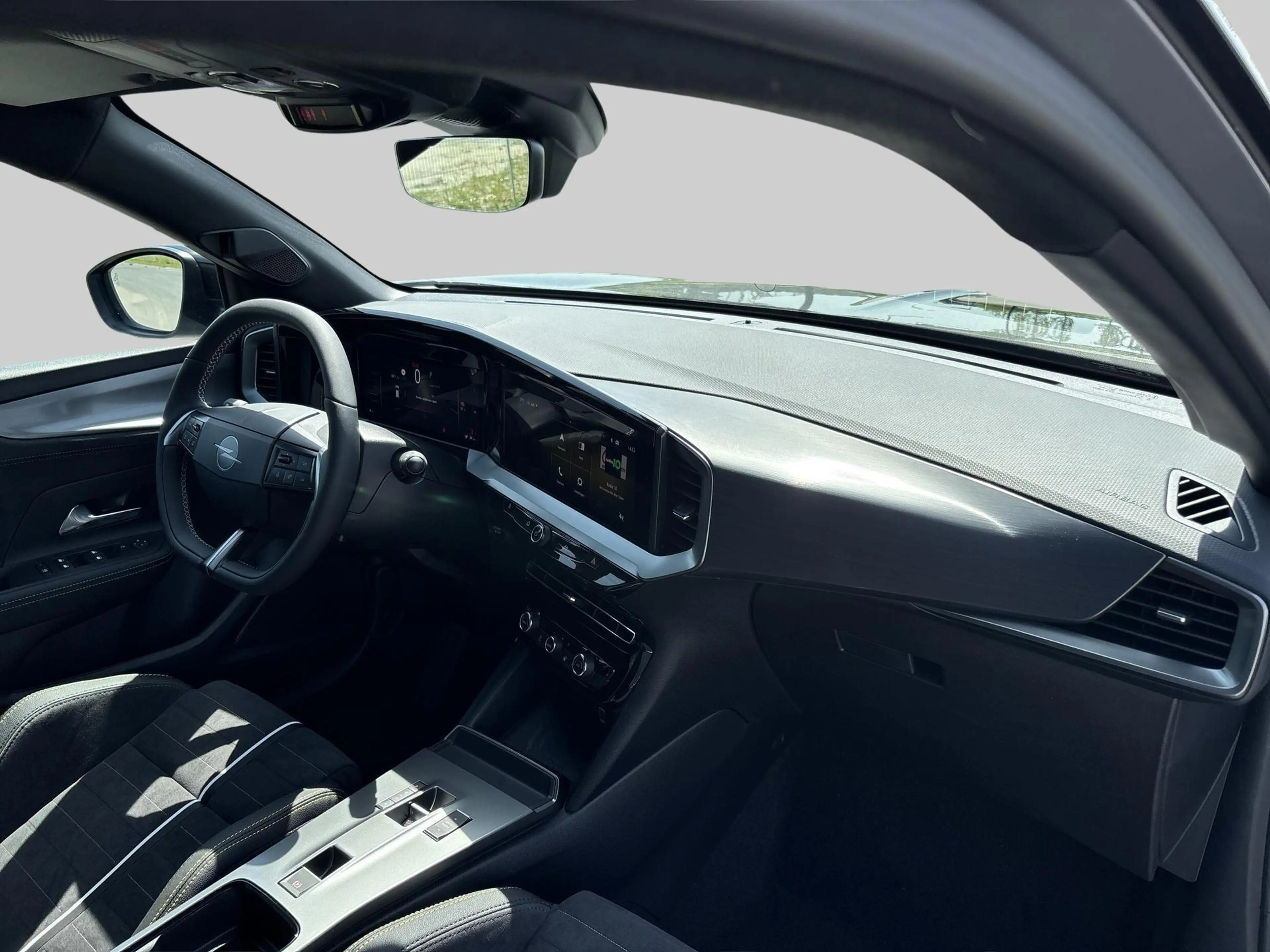 Opel Mokka-E Electric GSE 54 kWh — photo 12