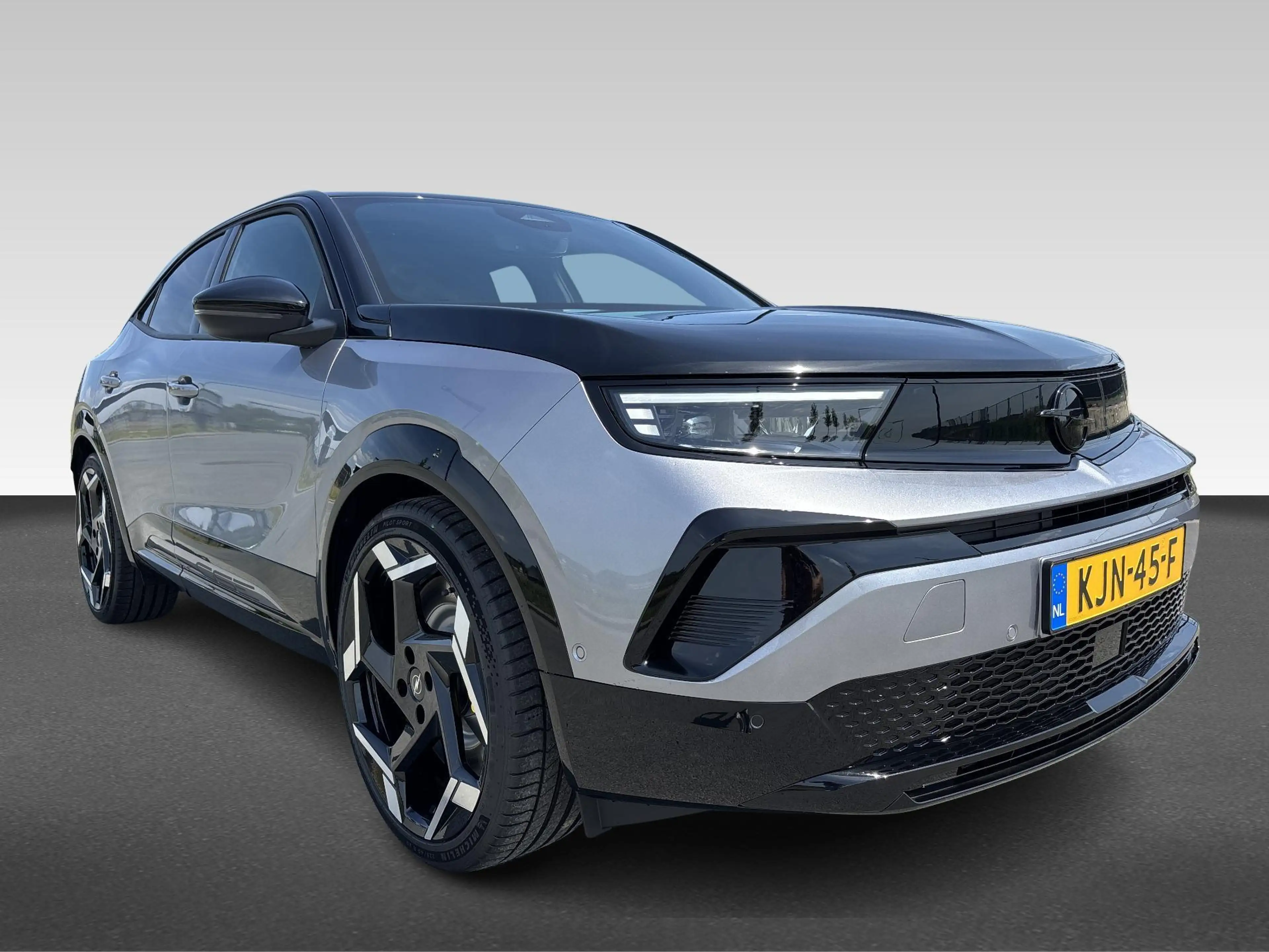 Opel Mokka-E Electric GSE 54 kWh — photo 6
