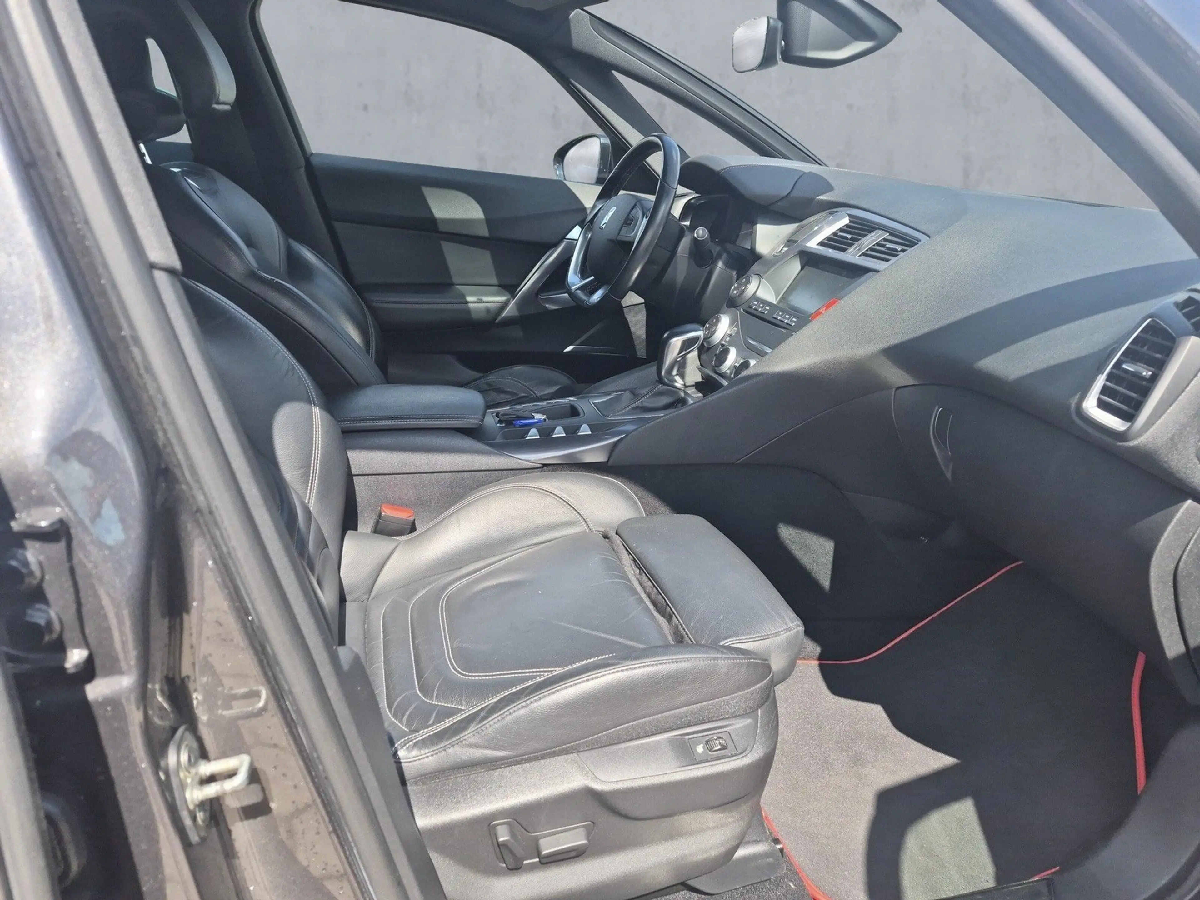 DS Automobiles DS 5 DS5  1.Hd+HUD+Automatik+Pano+Leder — photo 15
