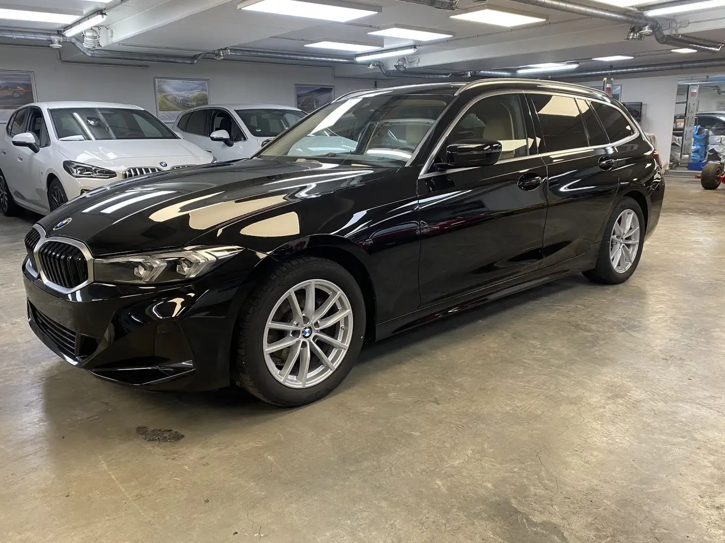 BMW 318 d Touring Autom. Sportsitze - AHK - TOP ! Negro - 1