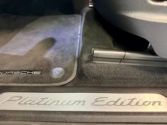 Porsche Cayenne view 7