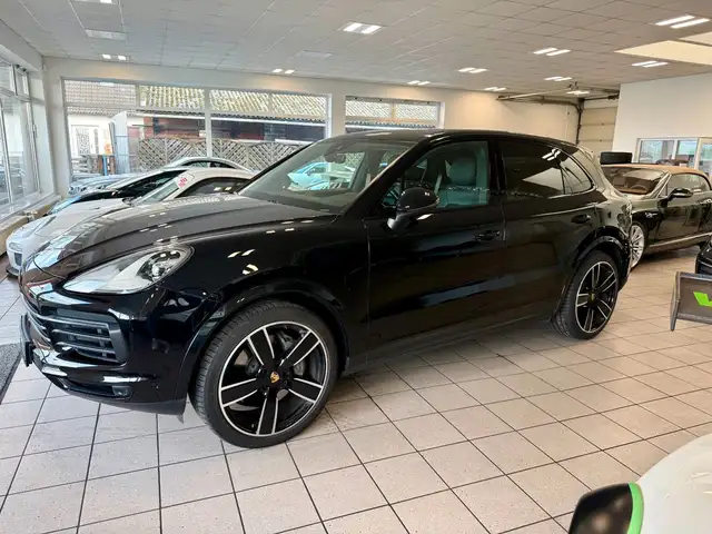 Porsche Cayenne view 2