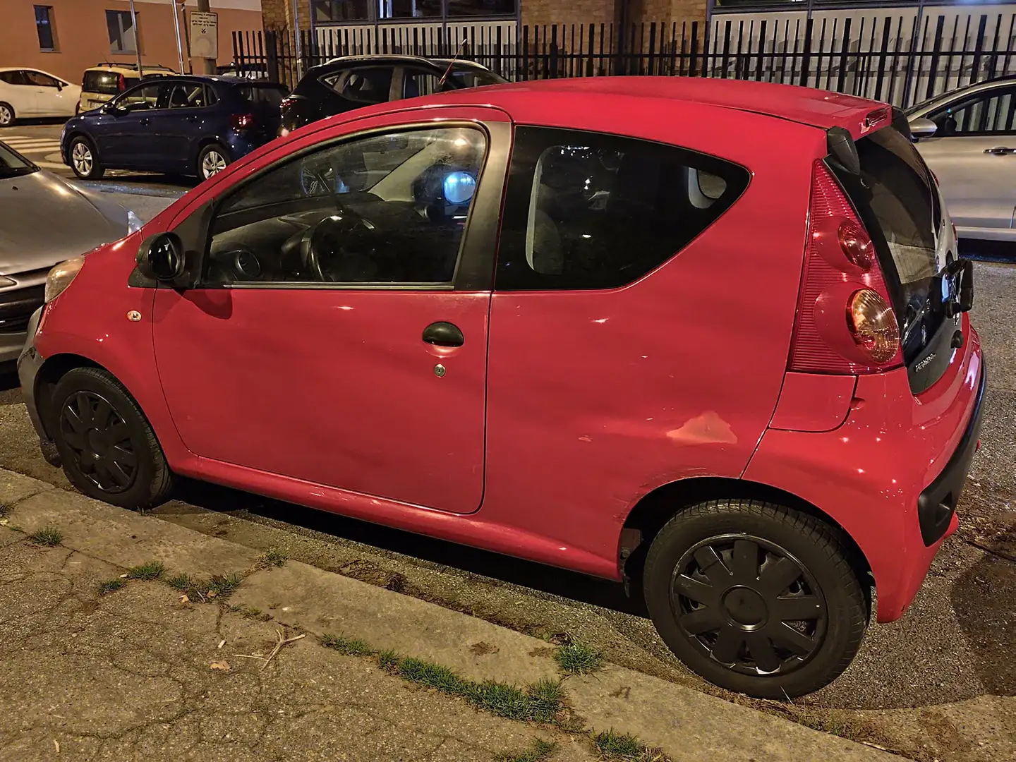 Peugeot 107 107 1.0 12v Active (plaisir) 3p FL Rosso - 1