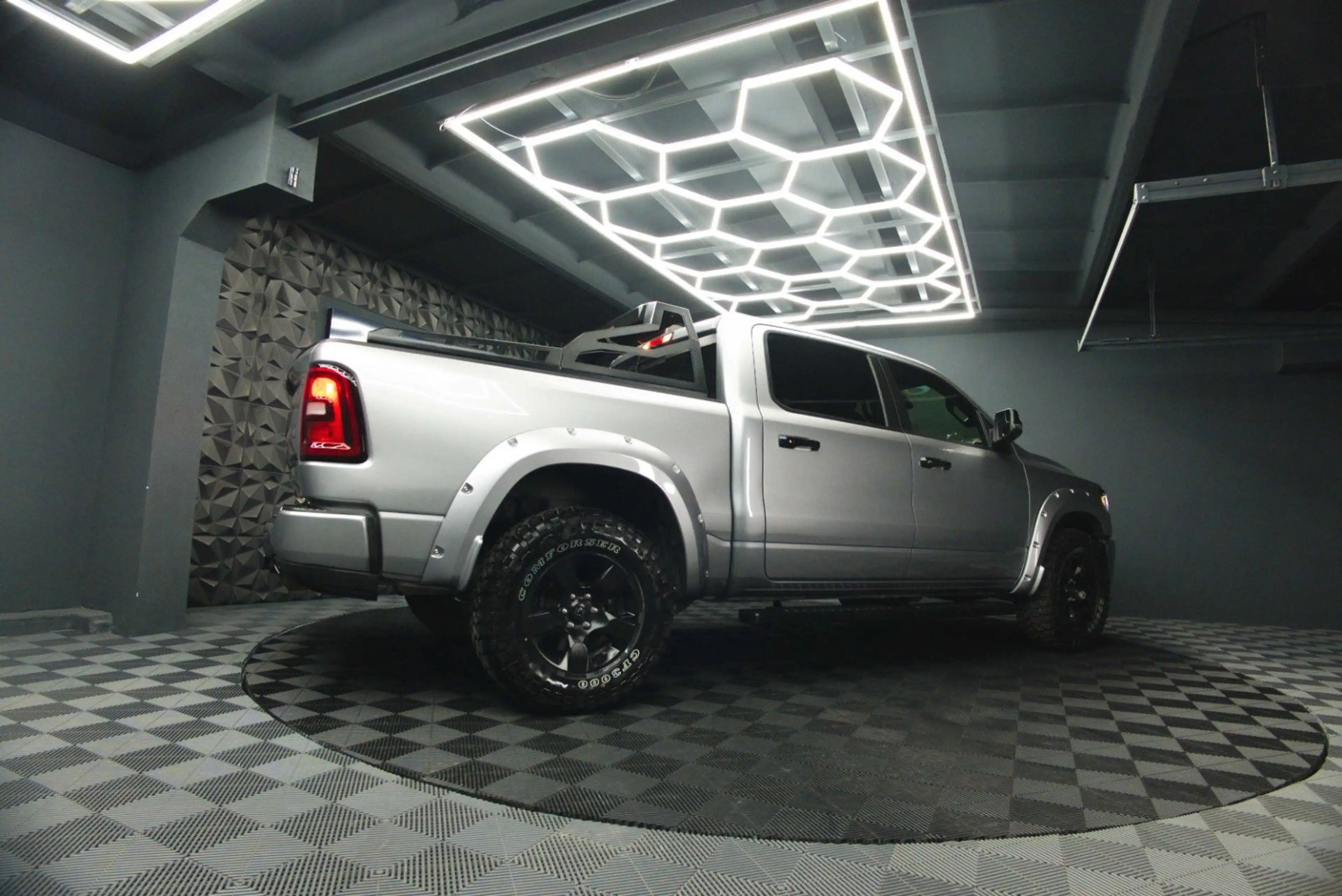 Dodge RAM 3.0 MY 25 TWIN TURBO Offroad Night ACC 19% — photo 12