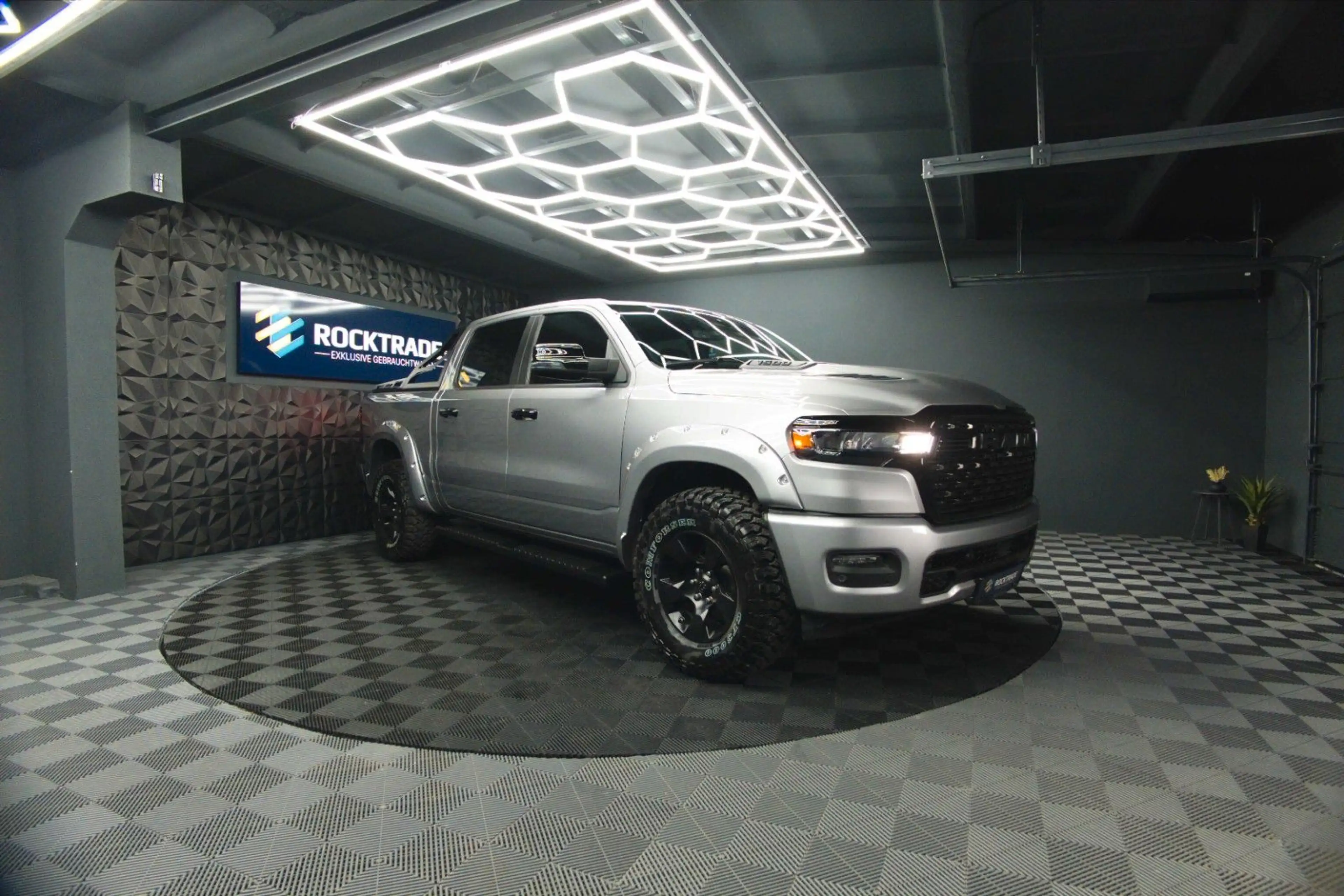Dodge RAM 3.0 MY 25 TWIN TURBO Offroad Night ACC 19% — photo 7