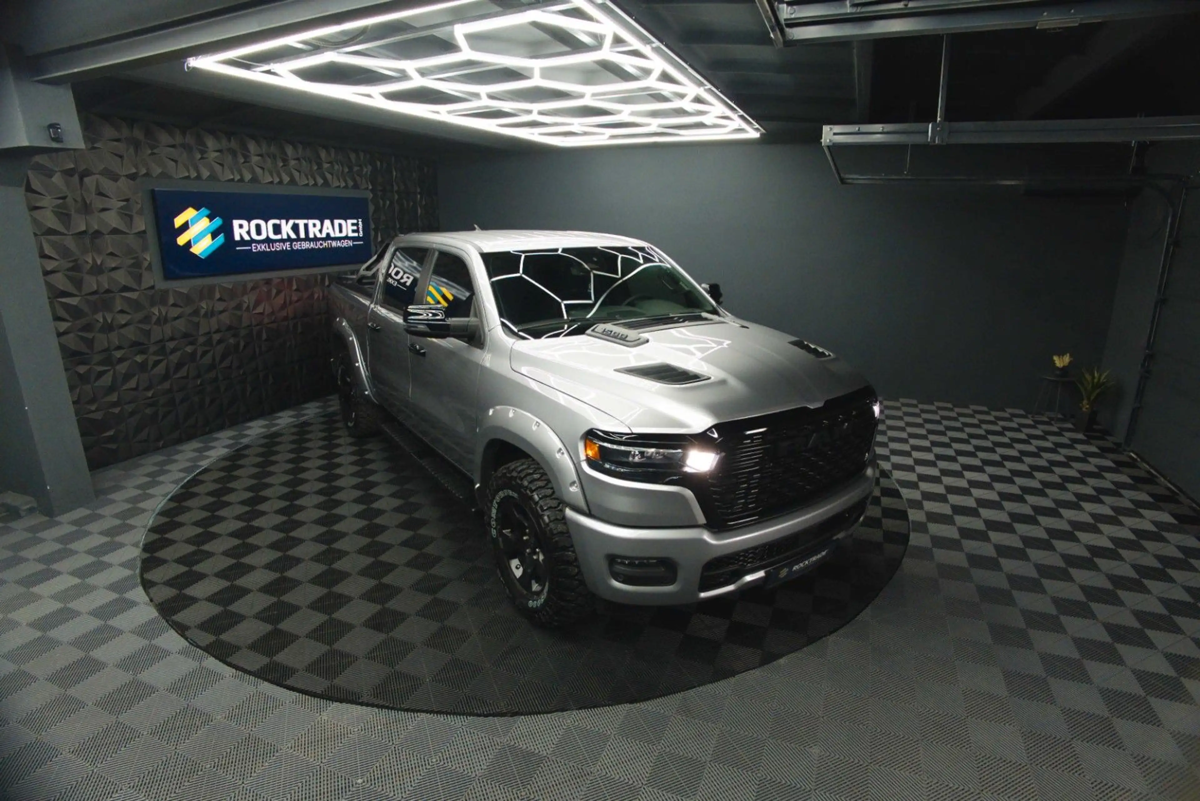 Dodge RAM 3.0 MY 25 TWIN TURBO Offroad Night ACC 19% — photo 6