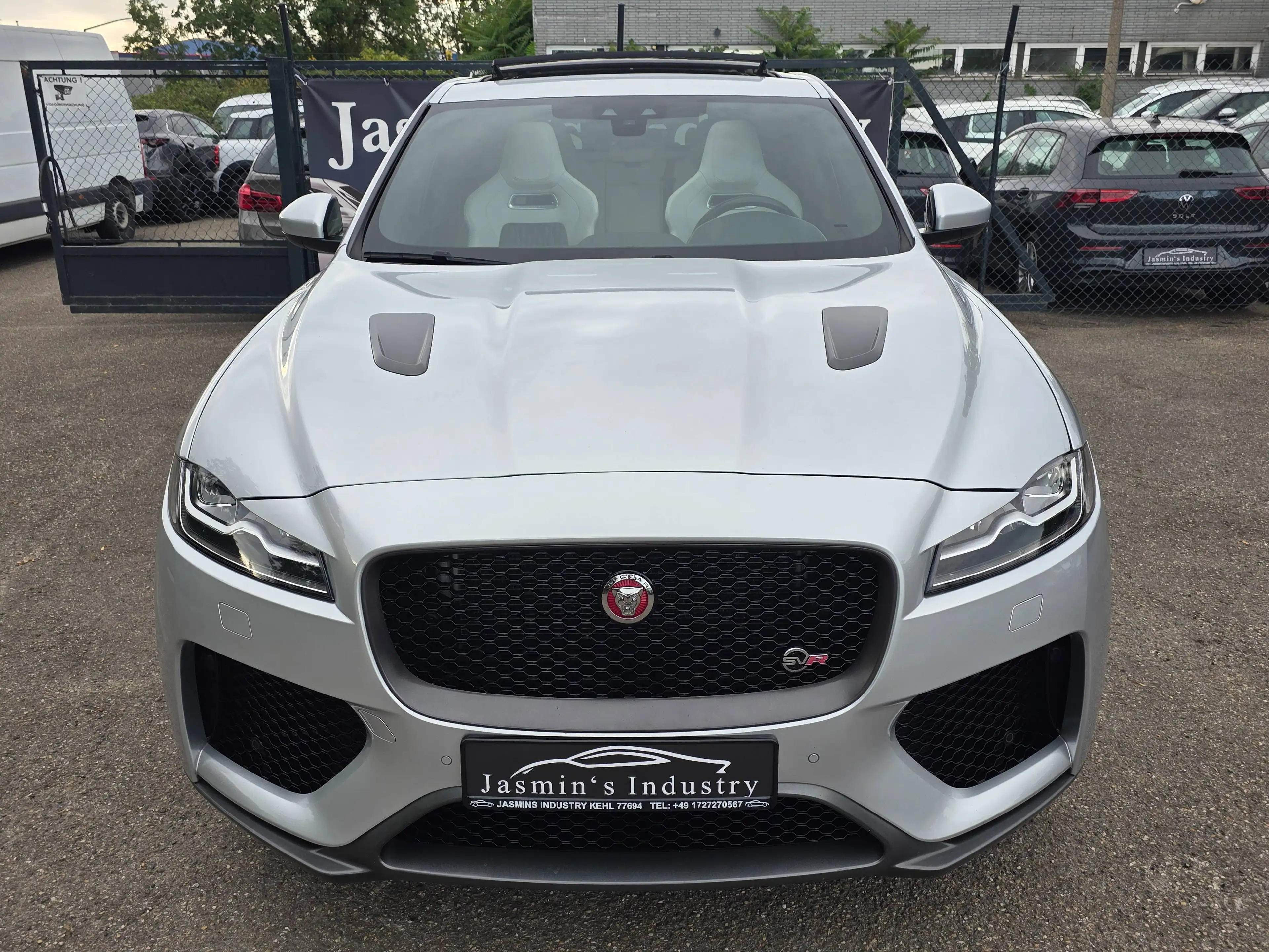 Jaguar F-Pace SVR AWD Schalen Sitze Panoramadach Kamera — photo 2
