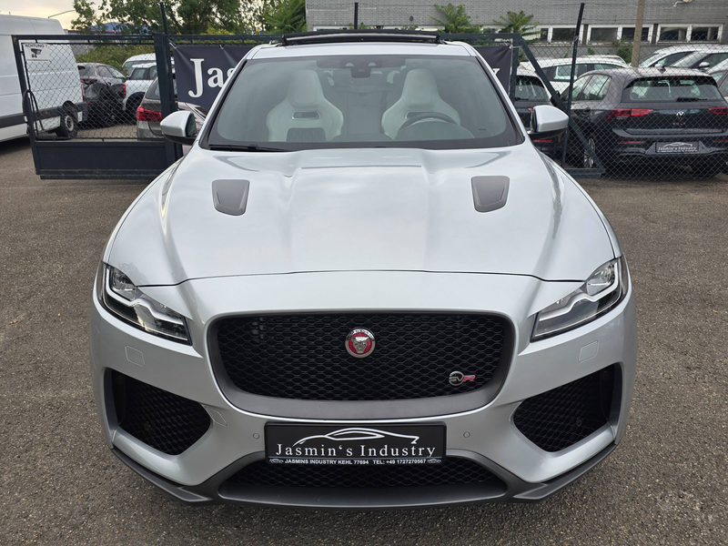 Jaguar F-Pace SVR AWD Schalen Sitze Panoramadach Kamera — photo 2