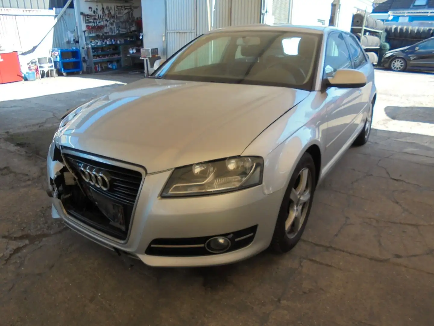 Audi A3 1.4 TFSI Ambition Navi Pdc Bluetooth Shz Alu Silber - 1