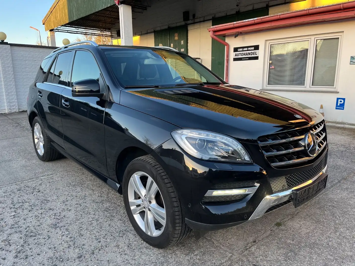 Mercedes-Benz ML 350 4Matic BlueEfficiency S-Dach Luft. Bi Xen Fekete - 1