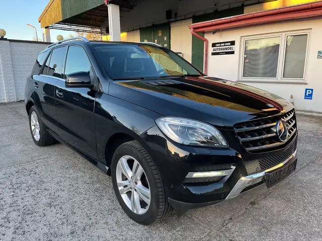 Mercedes-Benz ML 350 4Matic BlueEfficiency S-Dach Luft. Bi Xen