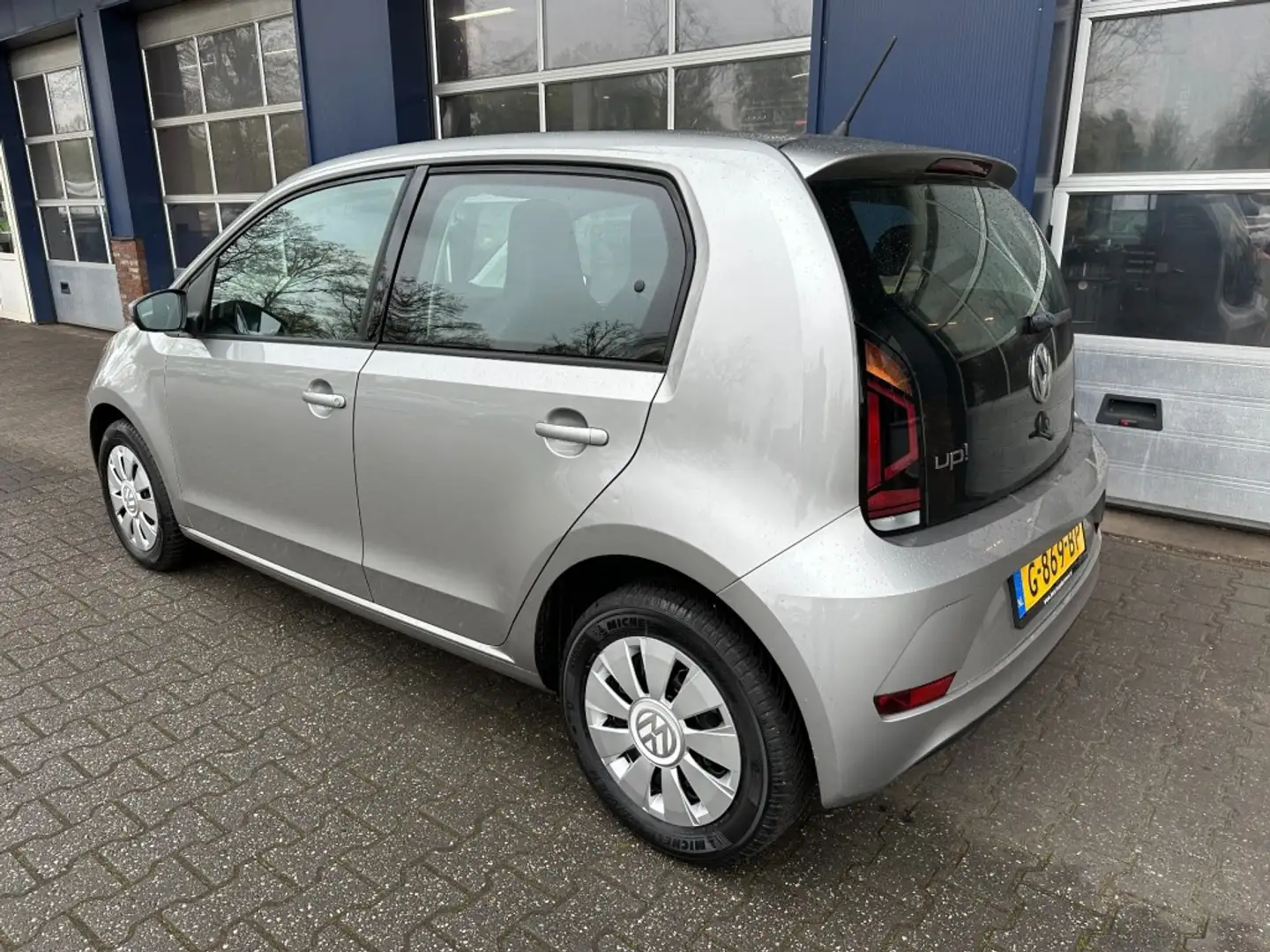 Volkswagen up! 1.0 BMT MOVE UP!   ALL.IN. Gris - 2