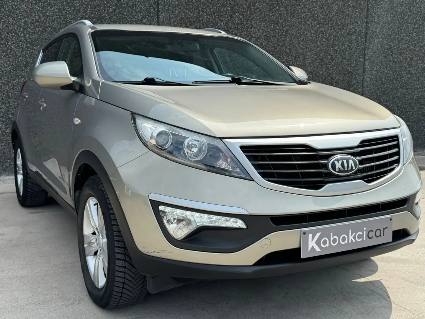Kia Sportage 1.7 CRDi  Access//GPS/CAMERA/USB//GARANTIE 12M Beige - 1