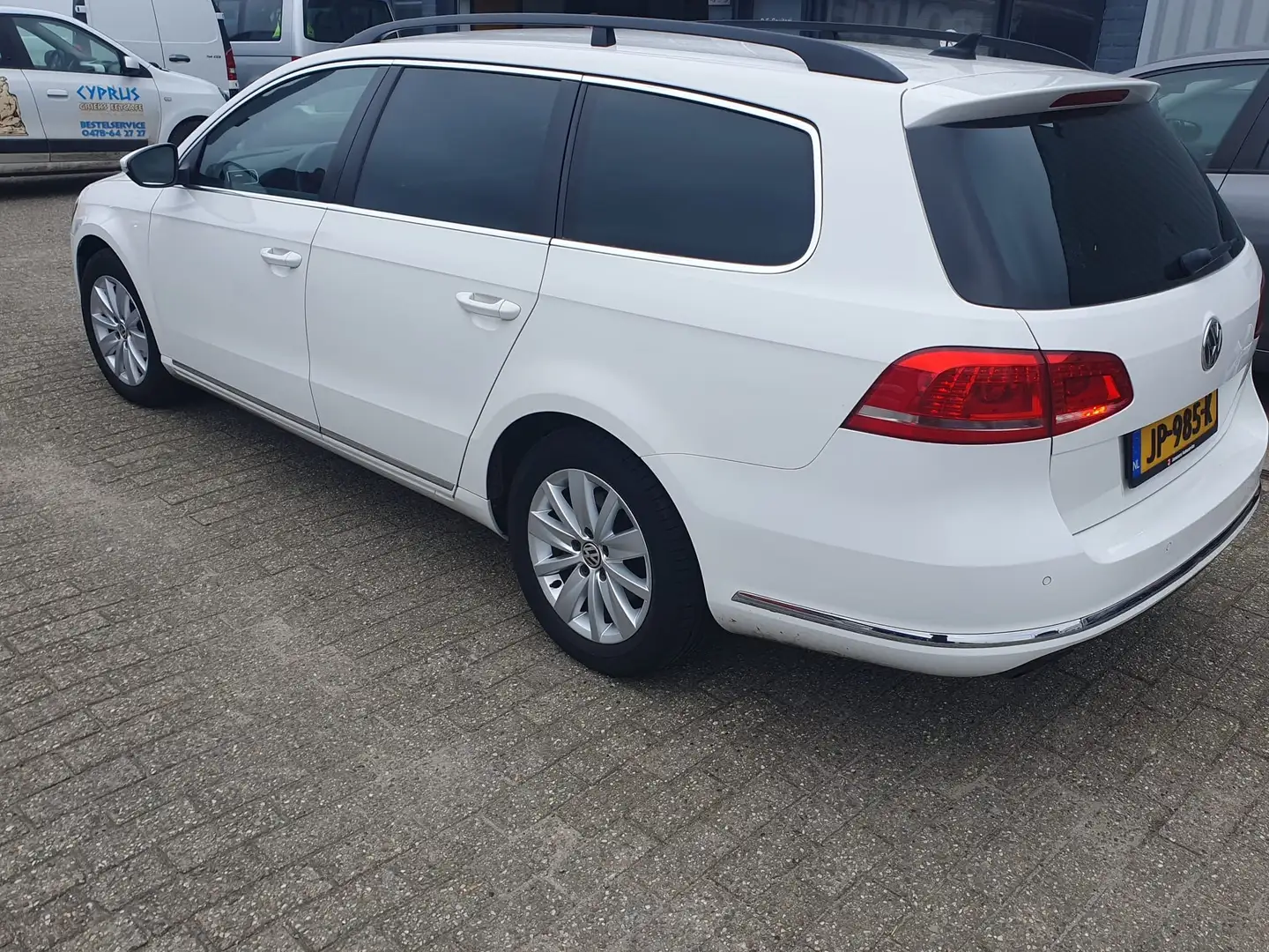 Volkswagen Passat Passat 2.0 TDI Highl. BlM Bílá - 2