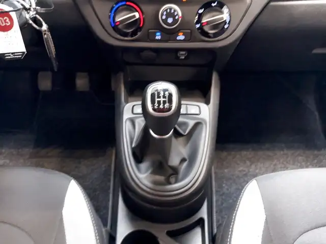 Hyundai I10 view 13