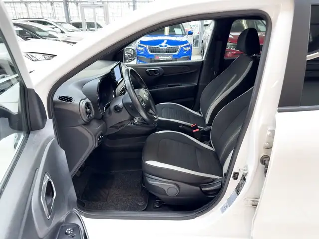 Hyundai I10 view 8