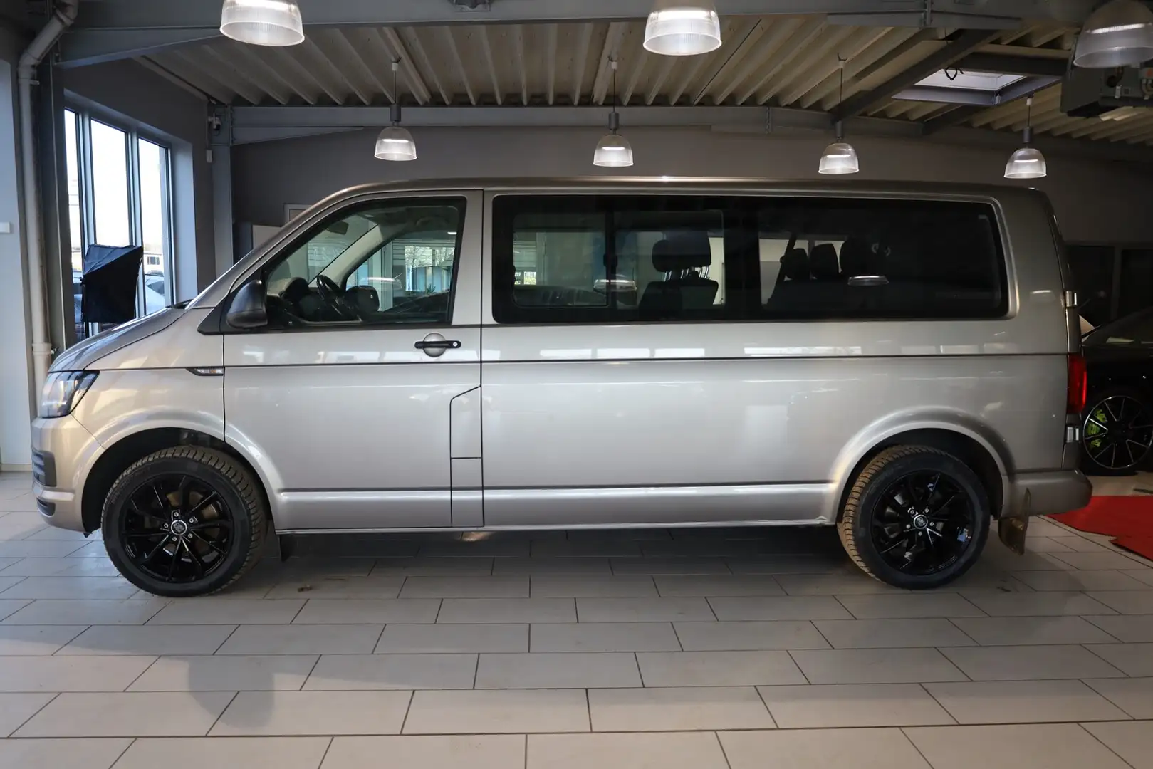 Volkswagen T6 Caravelle Trendline lang 9 SITZER Beige - 2
